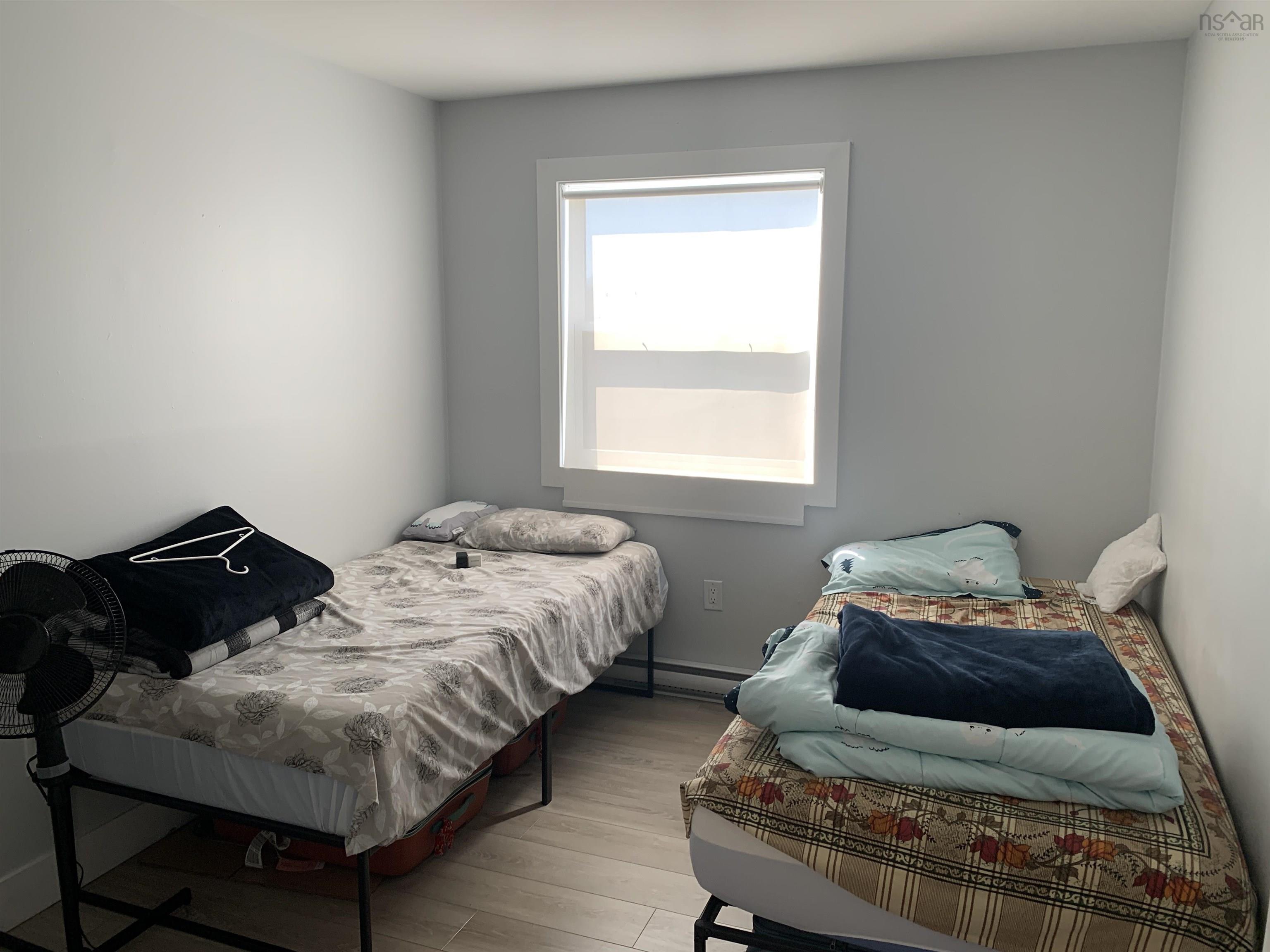56 Evans Avenue photo #19