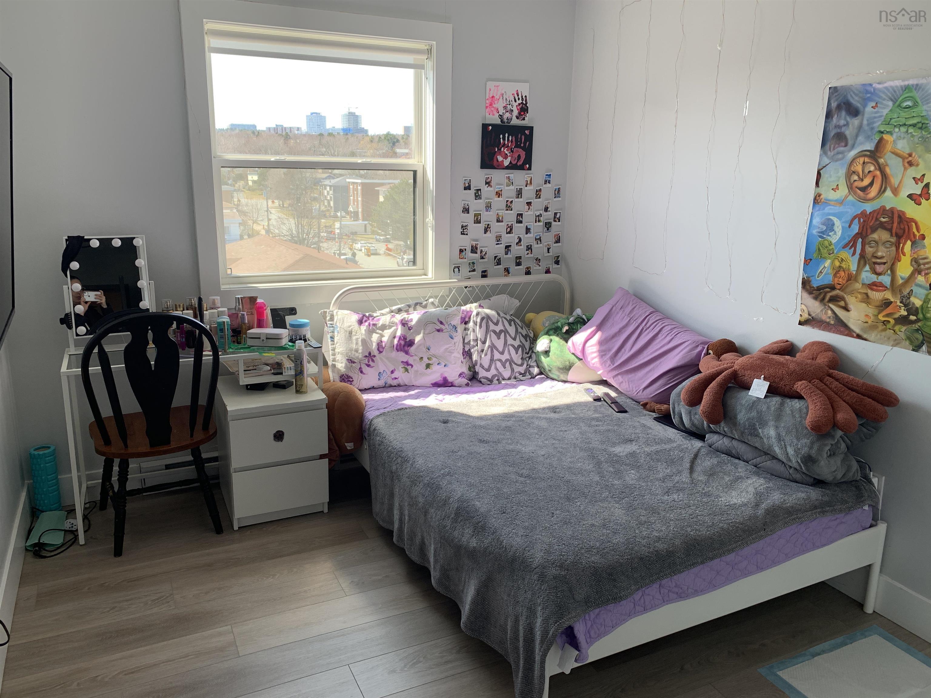 56 Evans Avenue photo #8