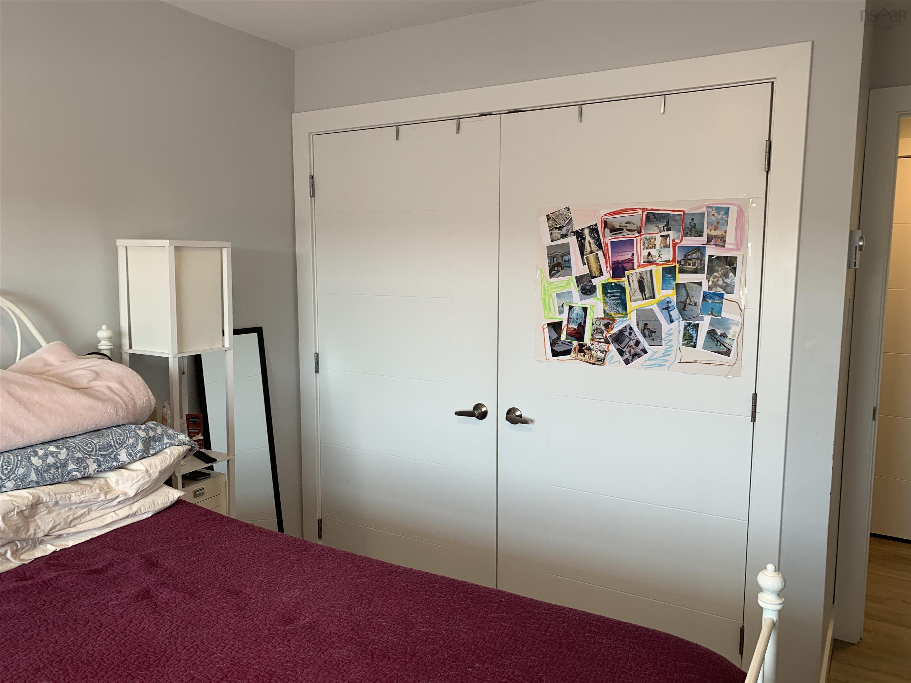 56 Evans Avenue photo #10