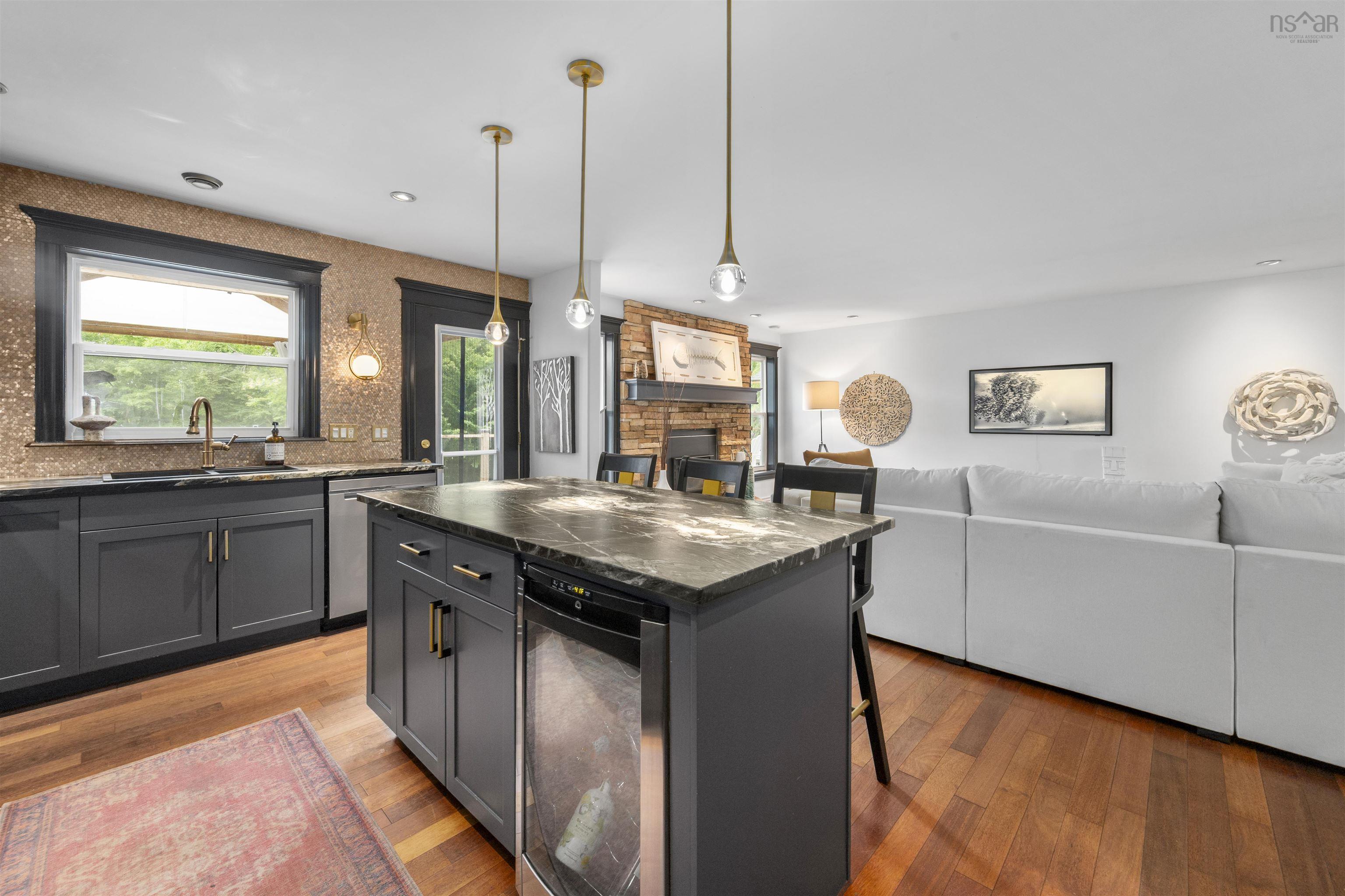 390 Gleneagles Drive photo #15