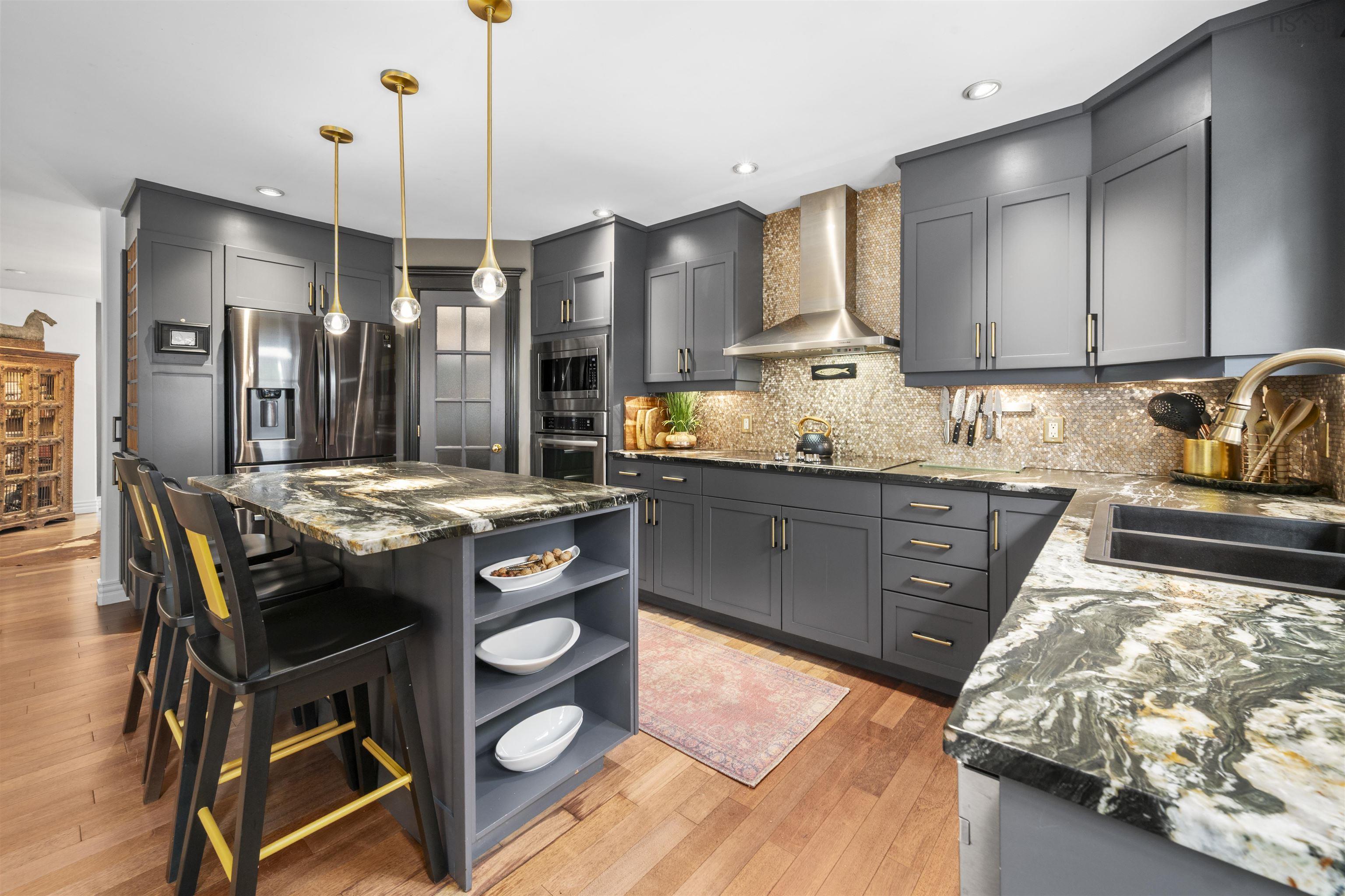 390 Gleneagles Drive photo #16