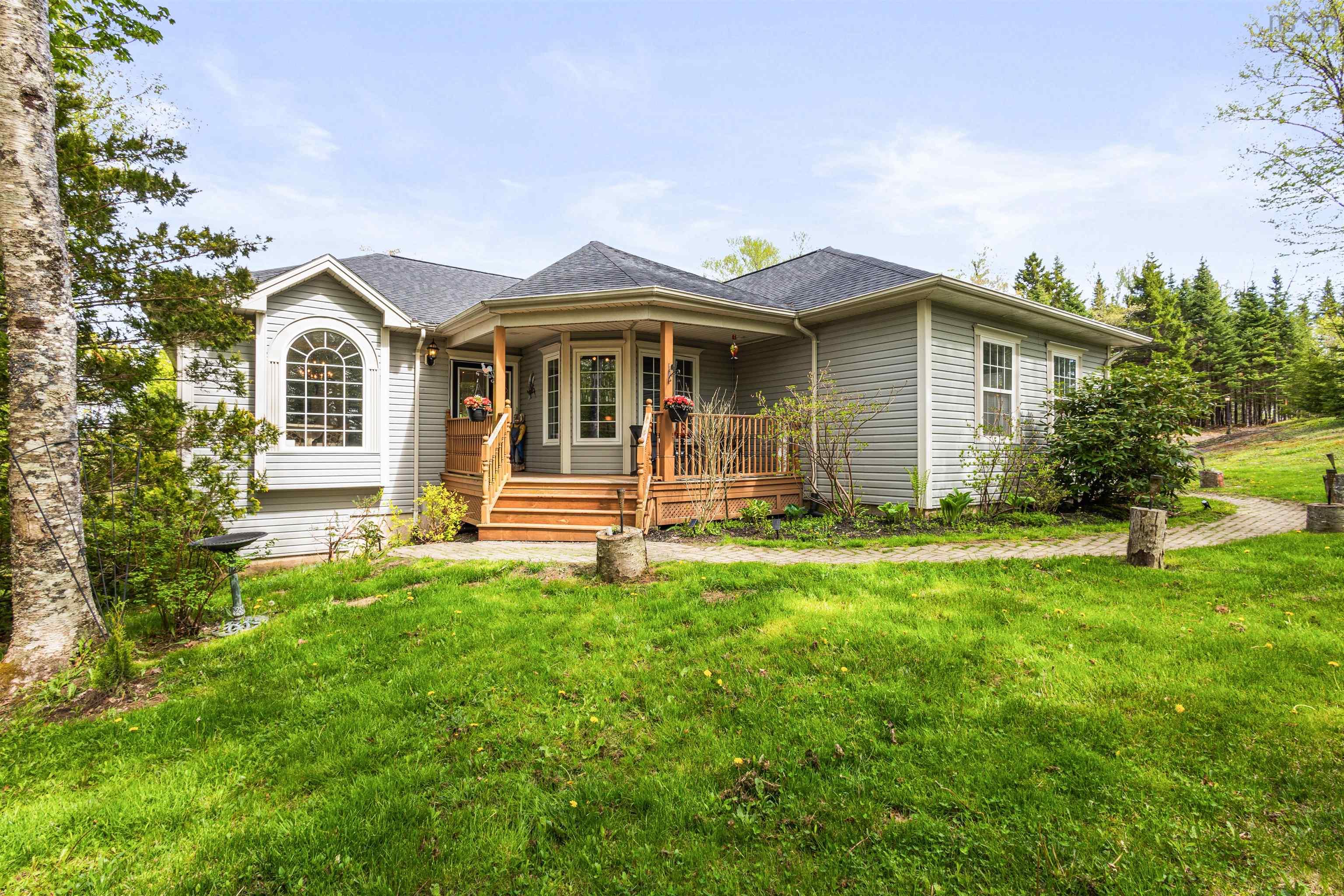 390 Gleneagles Drive photo #49