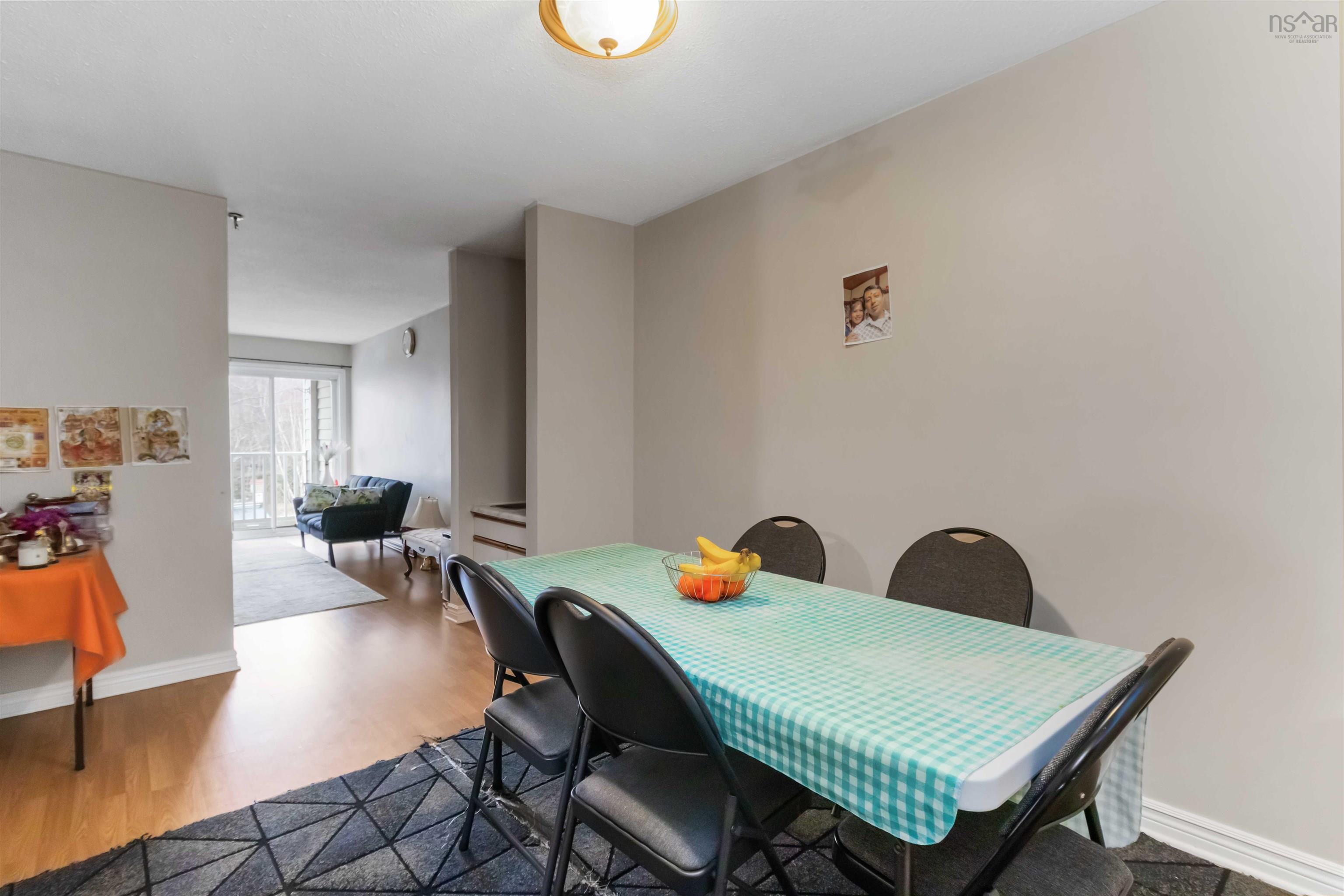 214 15 Langbrae Drive photo #12