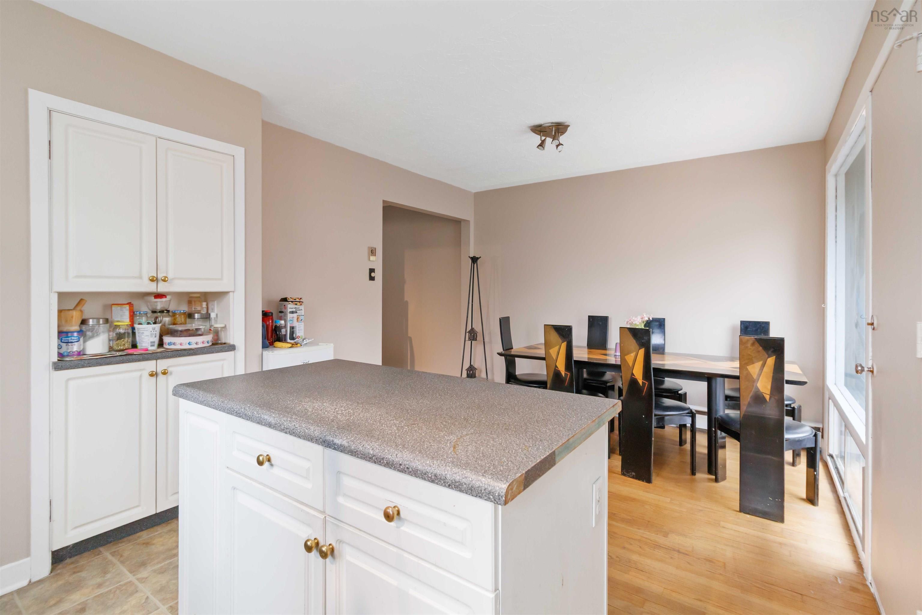 16 Oakburn Court photo #11