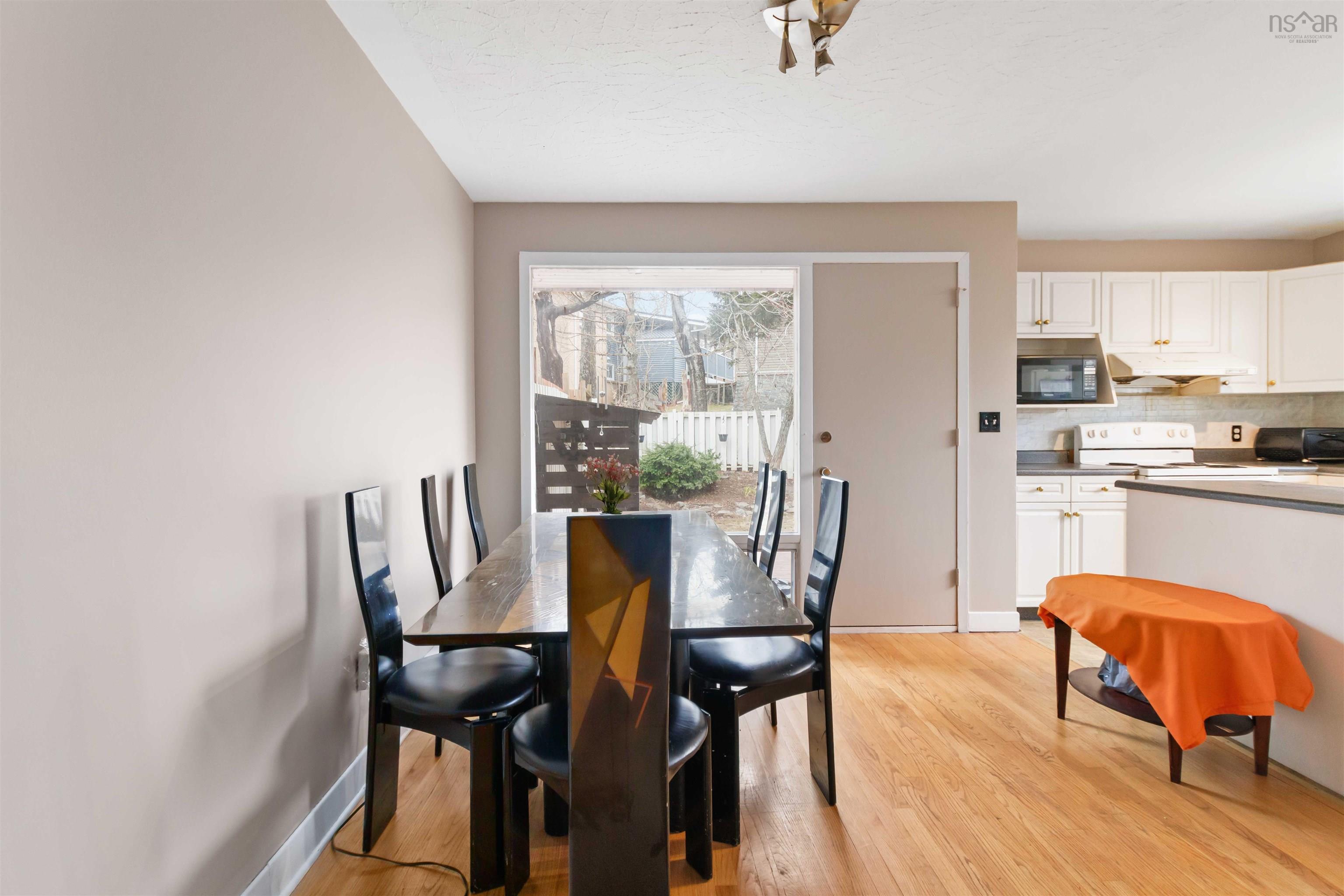 16 Oakburn Court photo #12