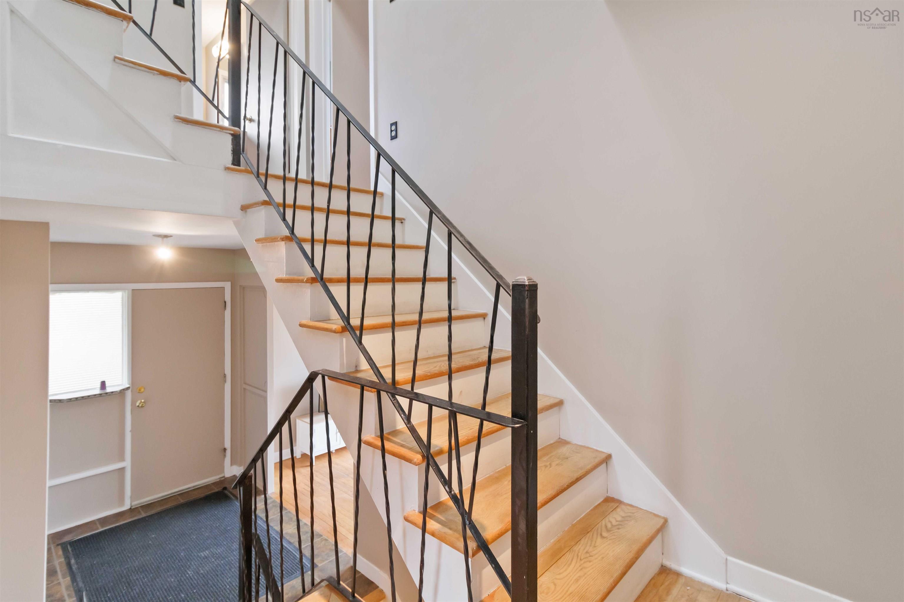 16 Oakburn Court photo #14