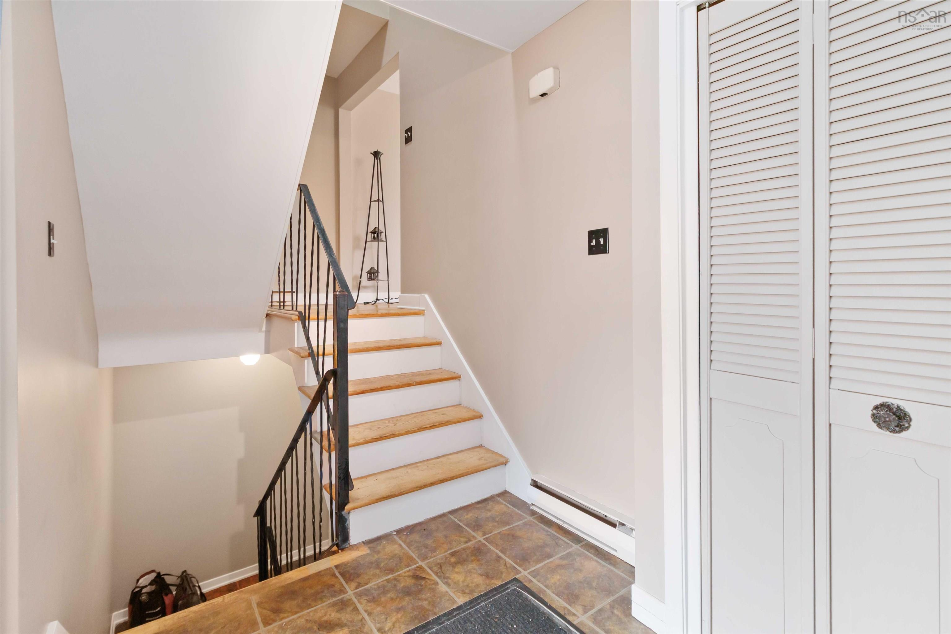 16 Oakburn Court photo #15