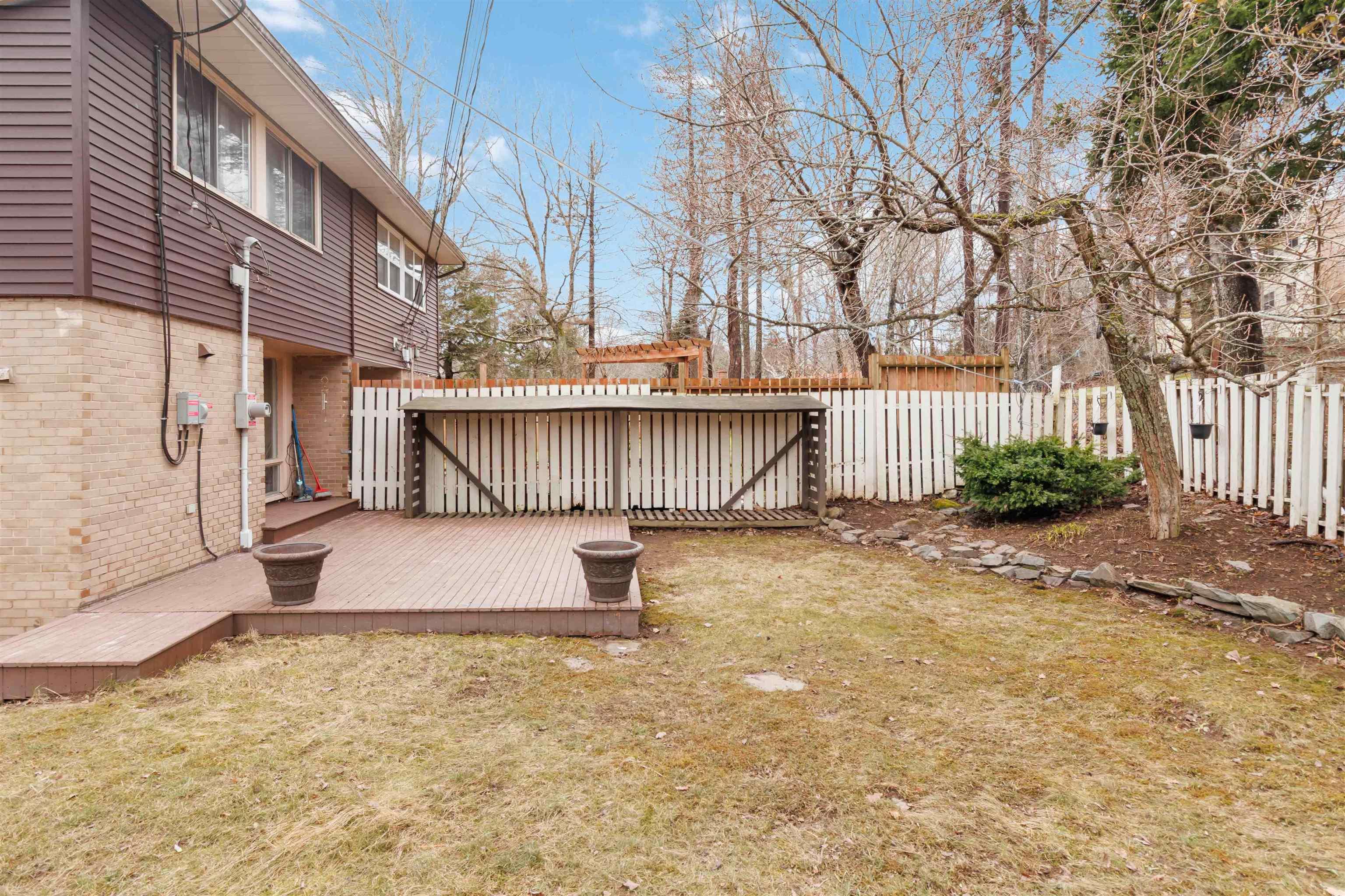 16 Oakburn Court photo #27