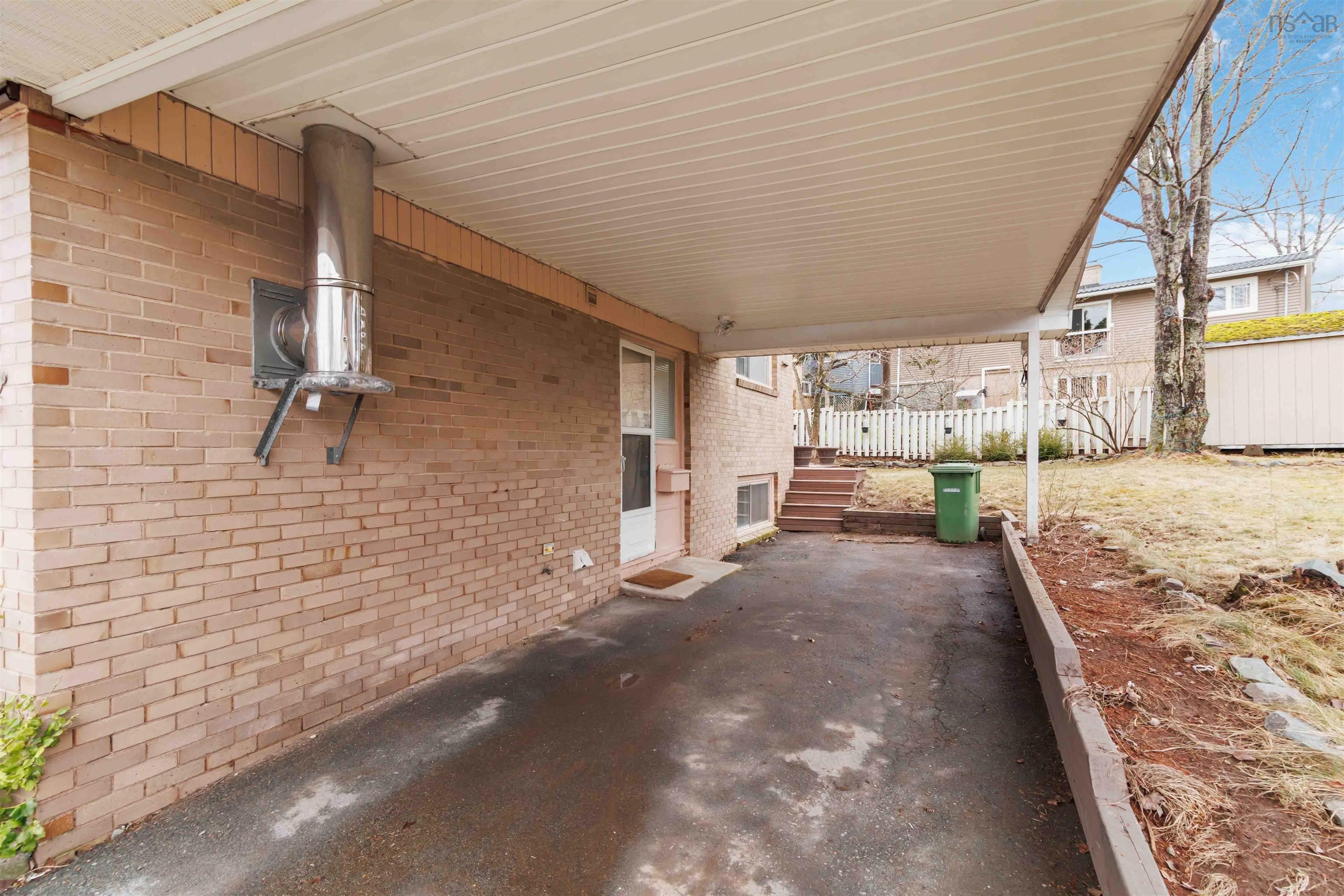 16 Oakburn Court photo #4