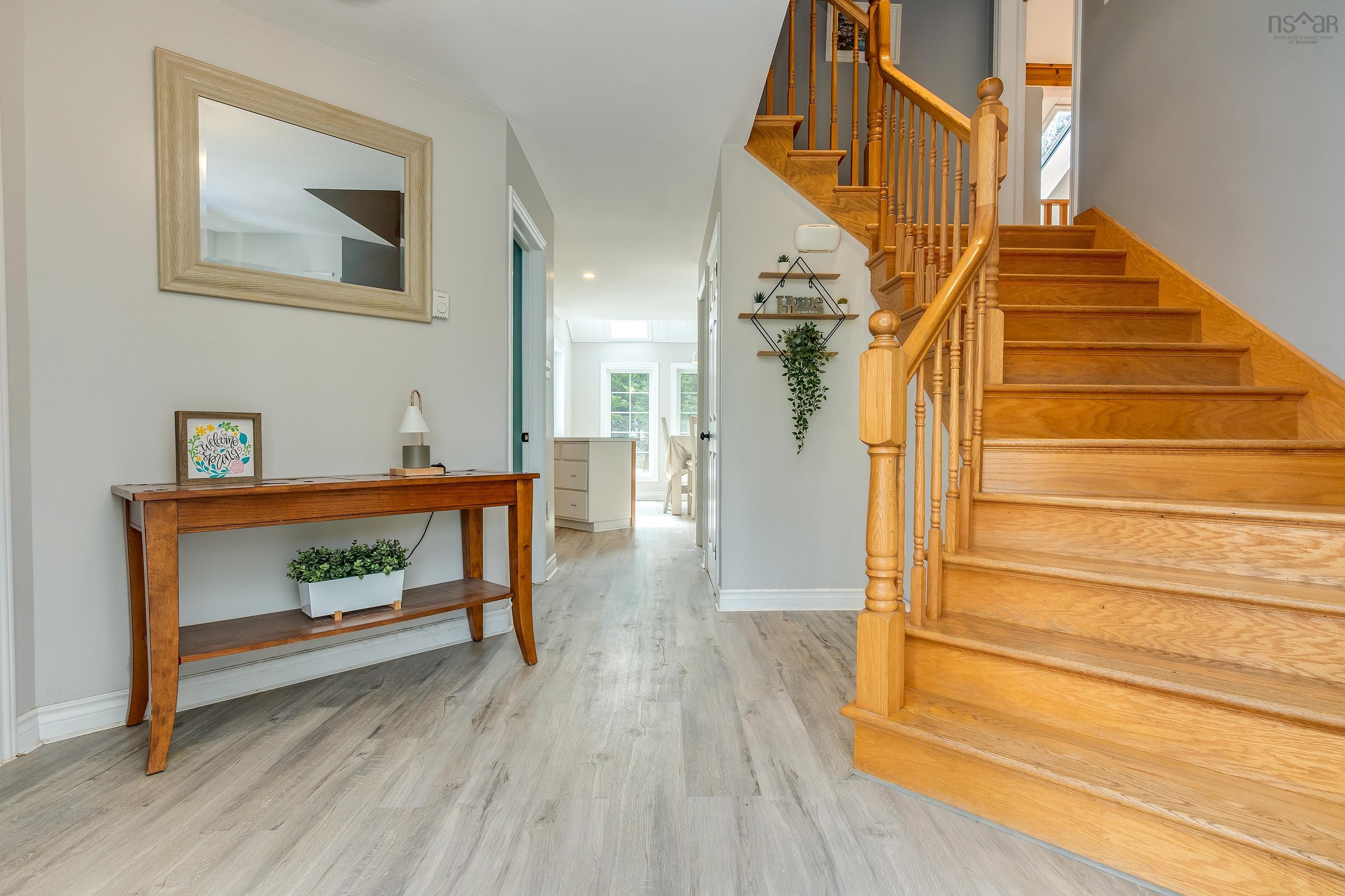 10 Somerset Court photo #2