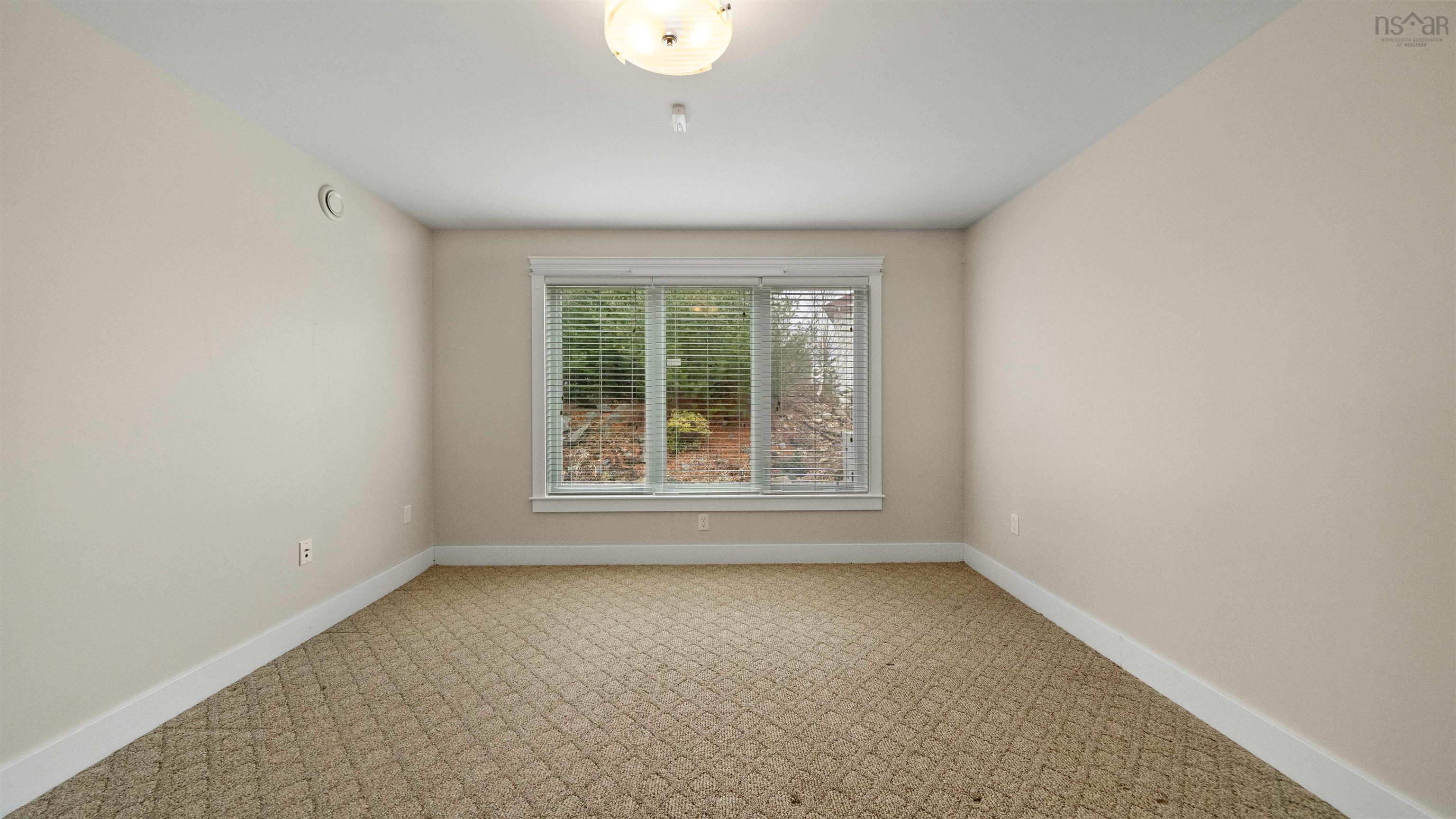 11 Kirkwood Court photo #27