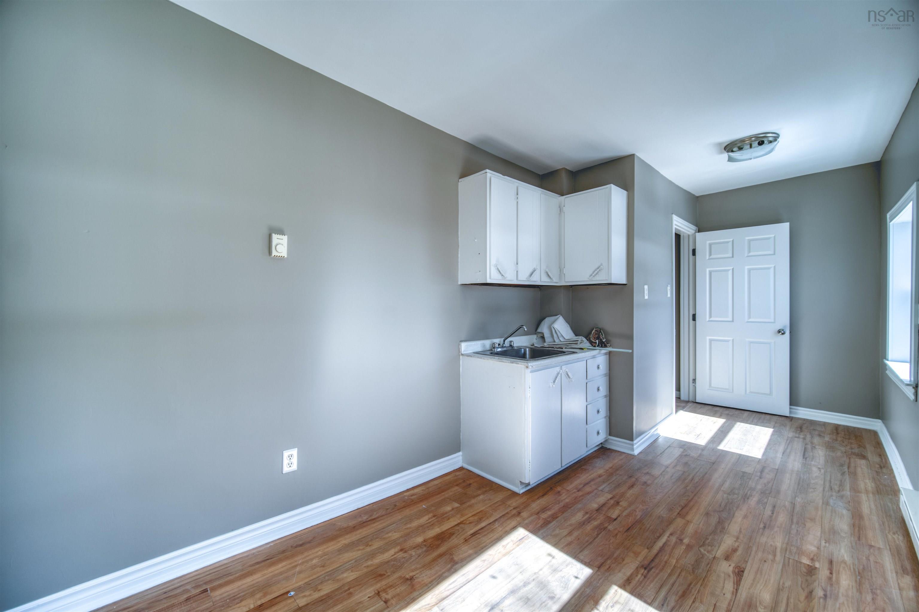 5674 Charles Street photo #14