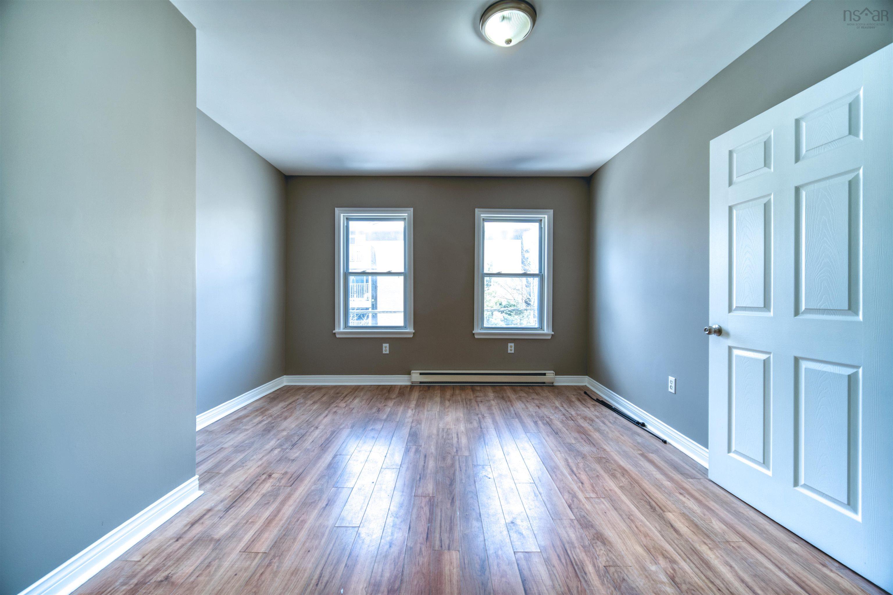 5674 Charles Street photo #17