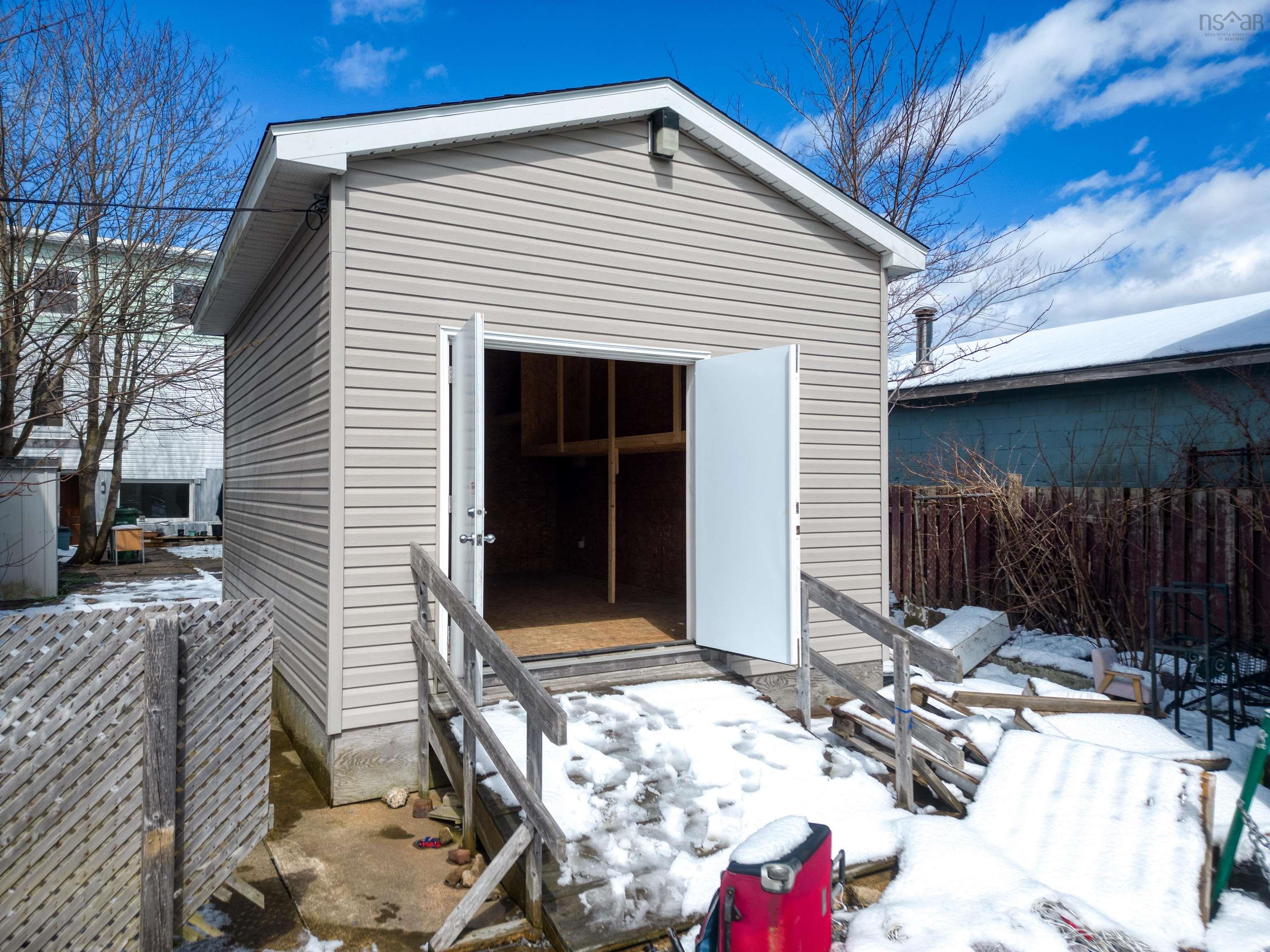 5674 Charles Street photo #20