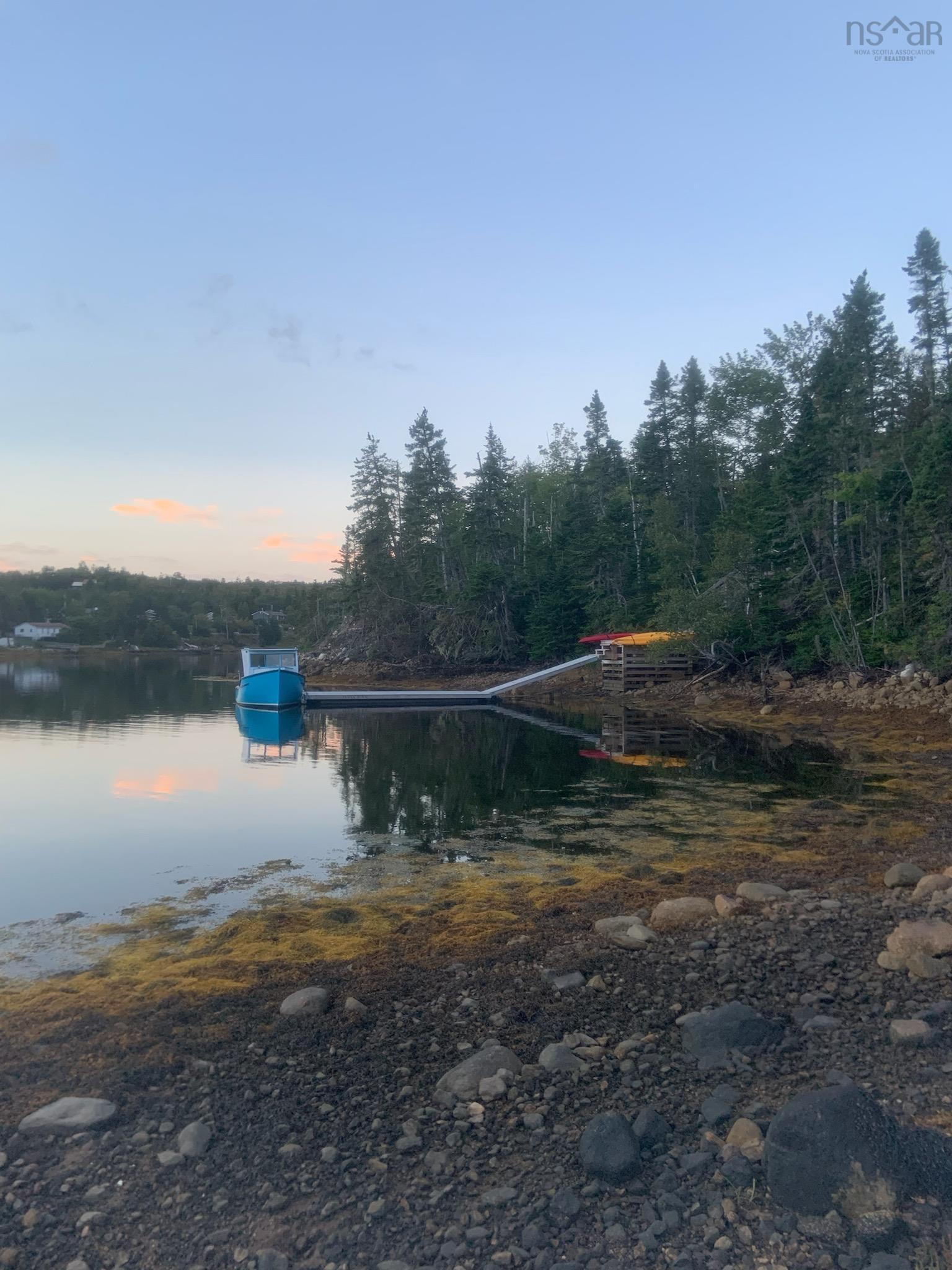 122 HARGROVE LANE, WHITES LAKE, NS
