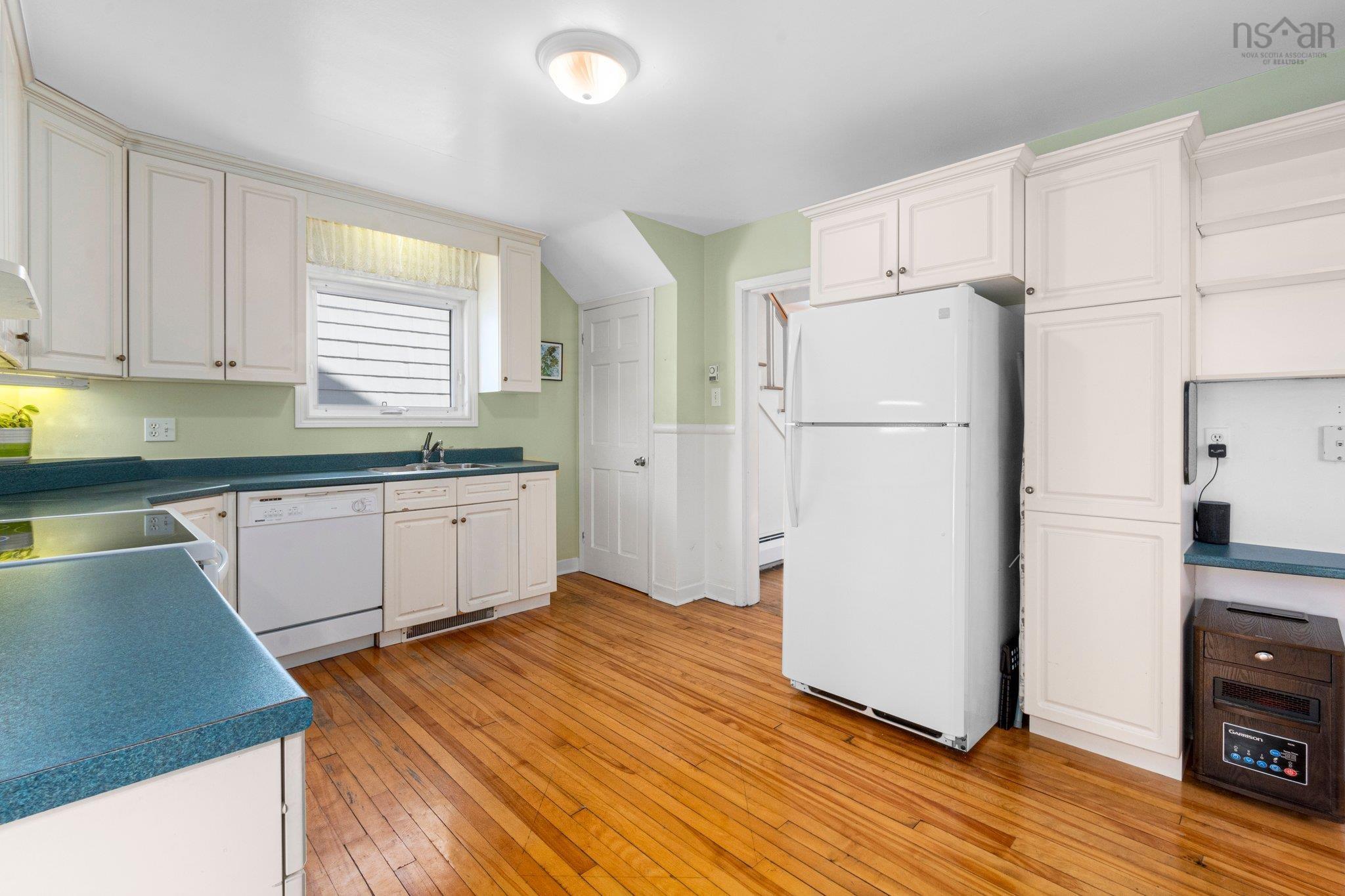 6183 Cedar Street photo #17