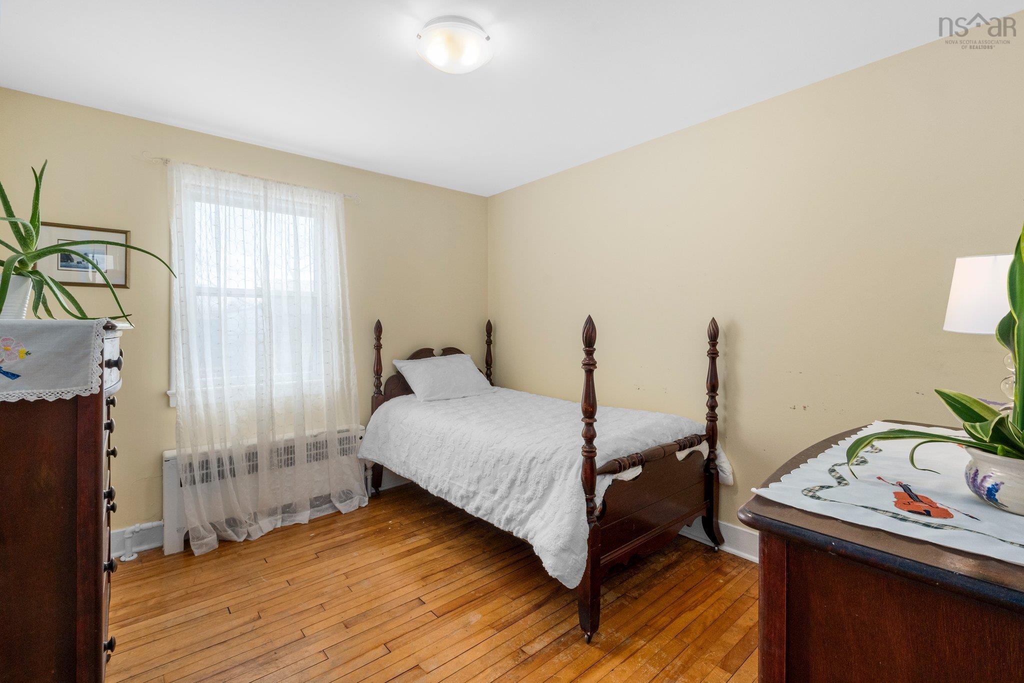 6183 Cedar Street photo #21