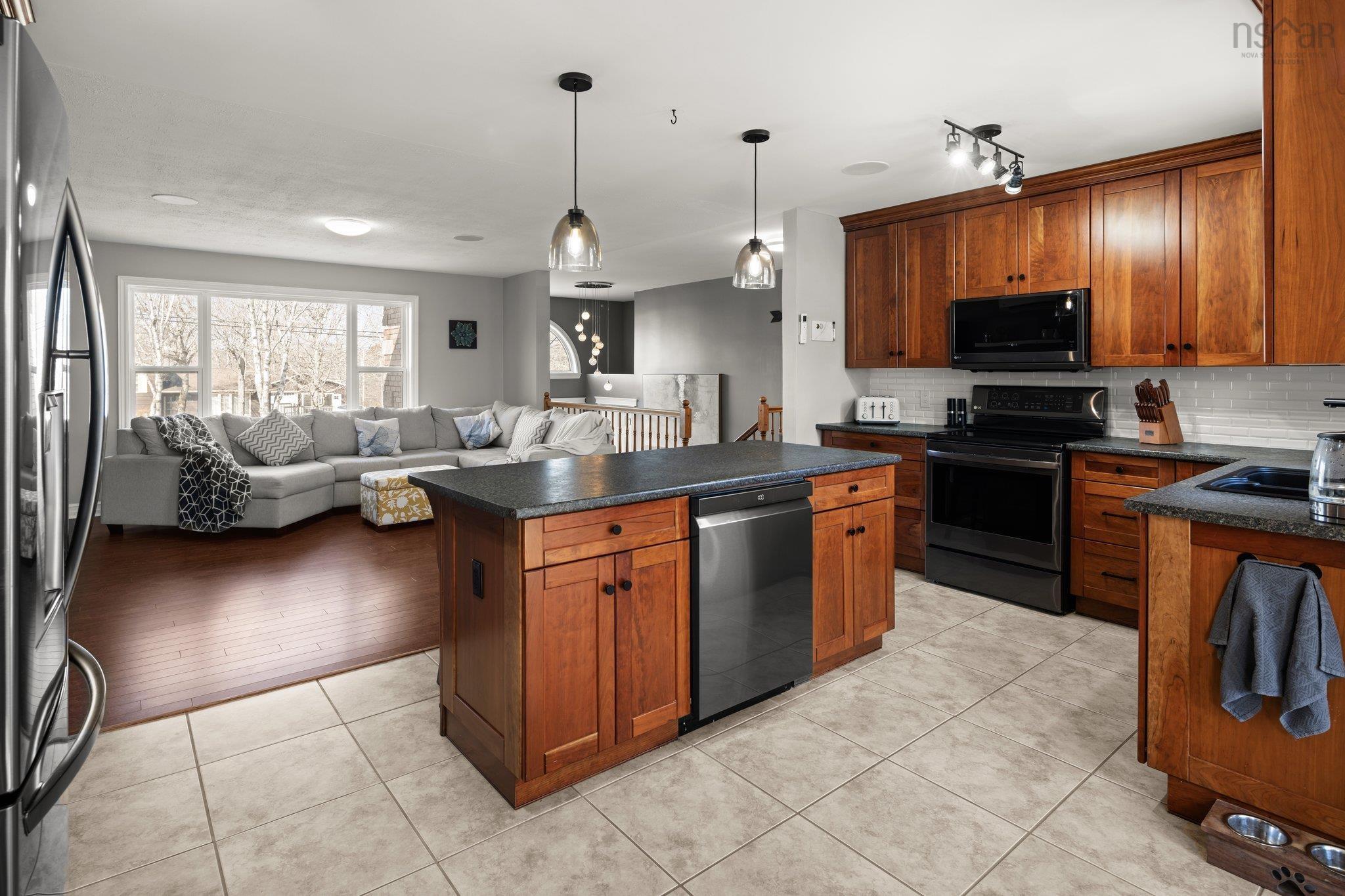 137 Beech Hill Drive photo #6