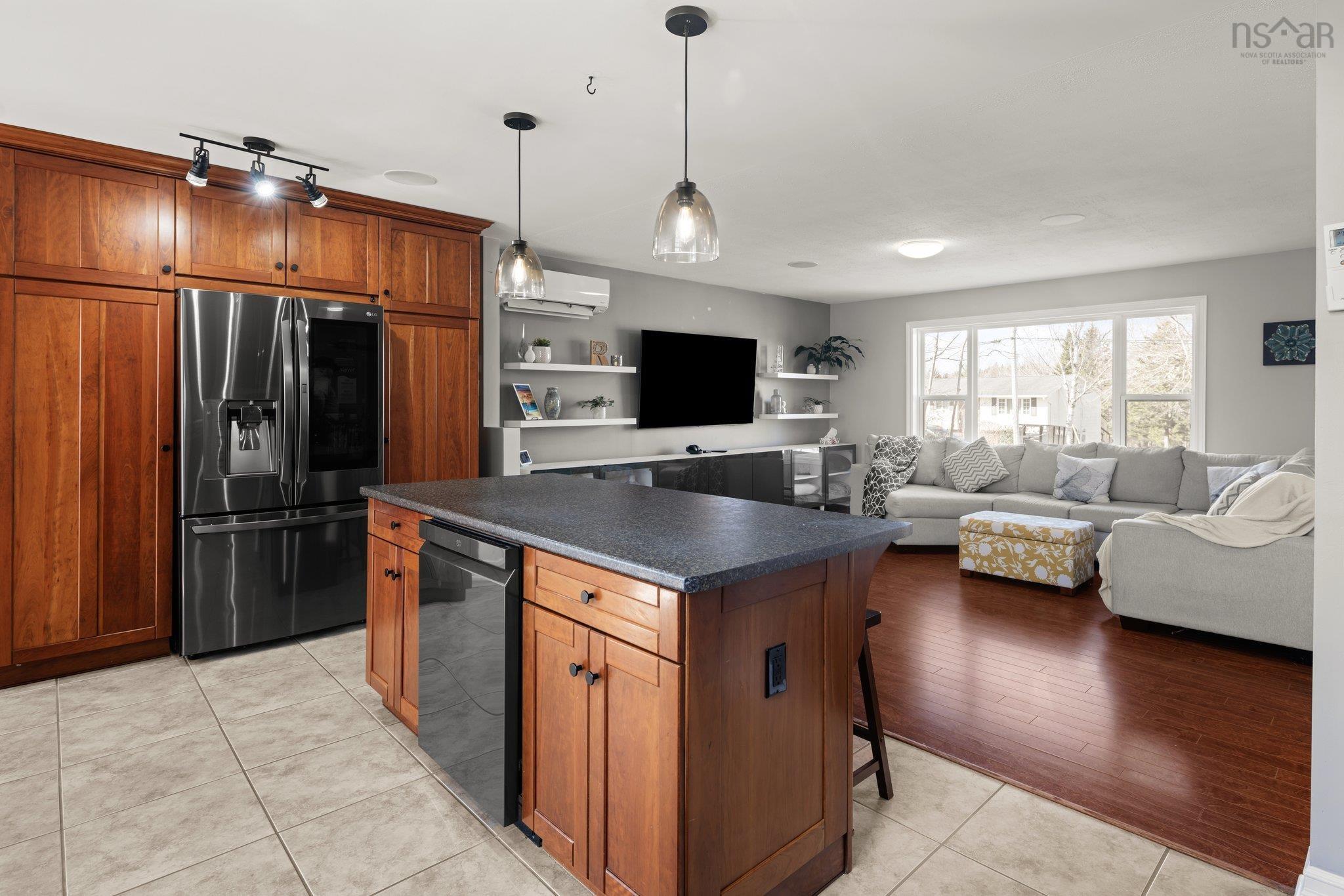137 Beech Hill Drive photo #9