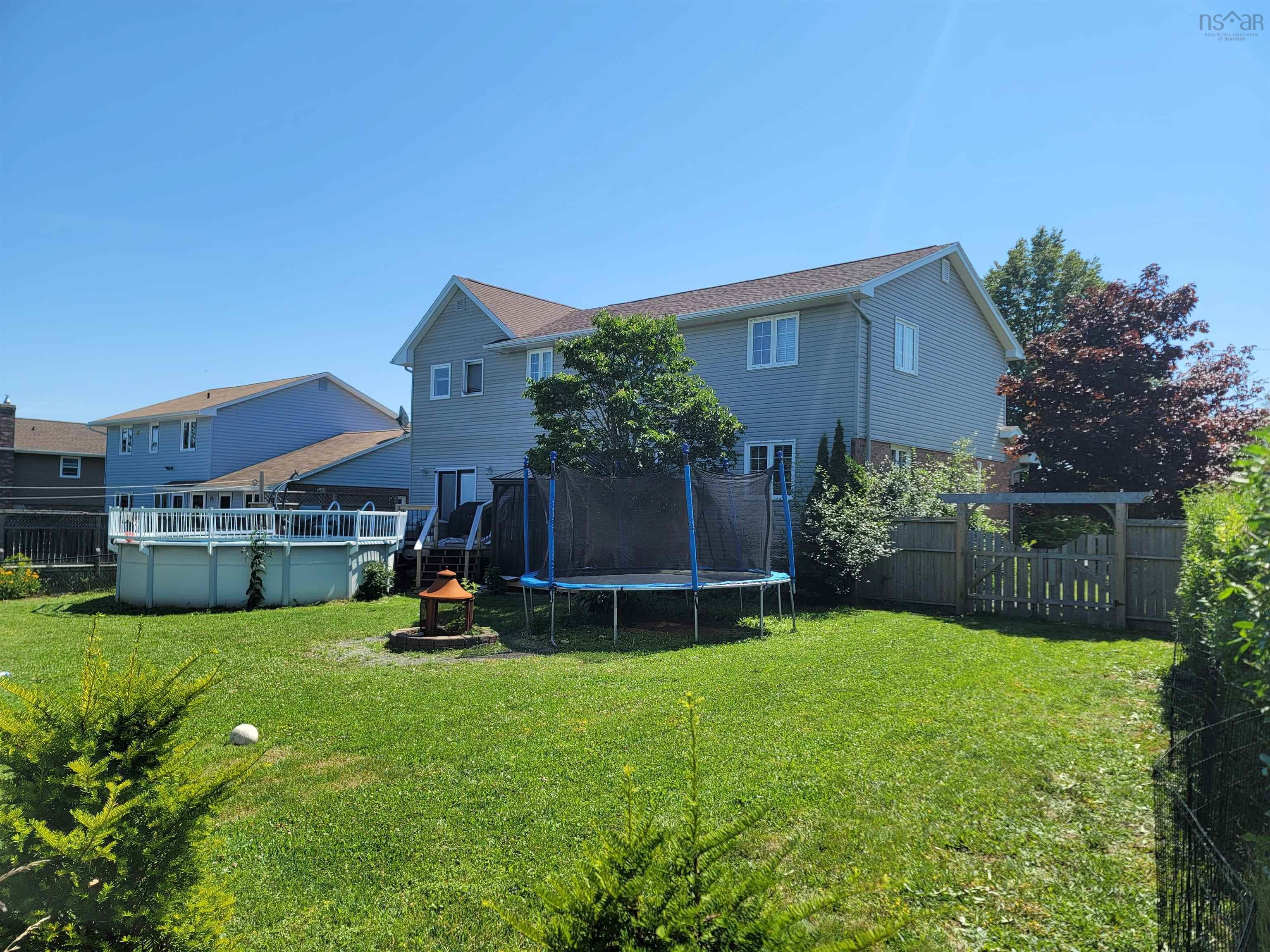 2 Lakeshire Crescent photo #28
