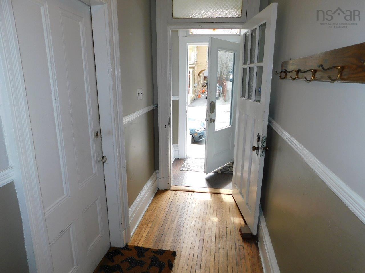 5271 Harvey Street photo #5