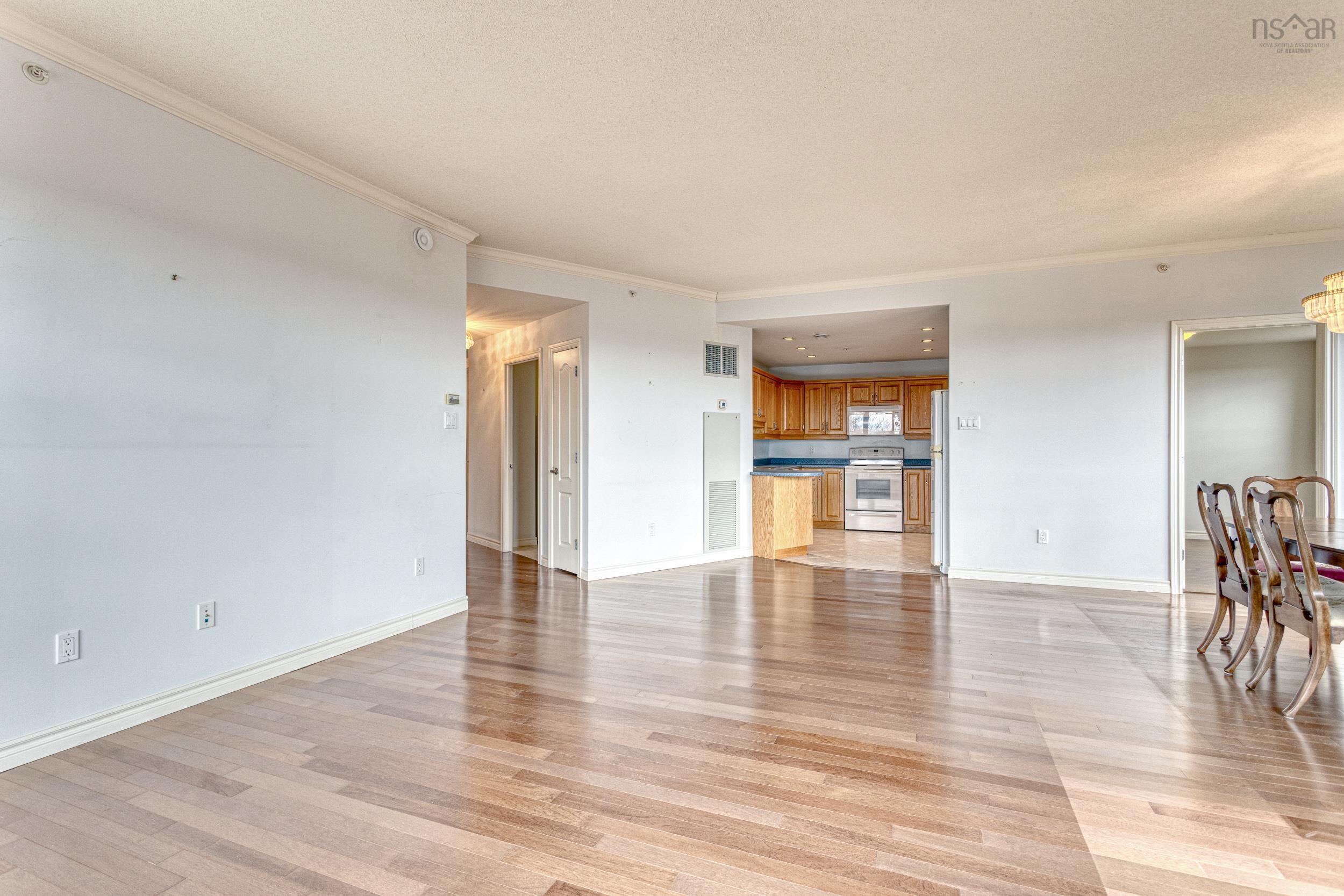 209 347 Portland Hills Drive photo #13