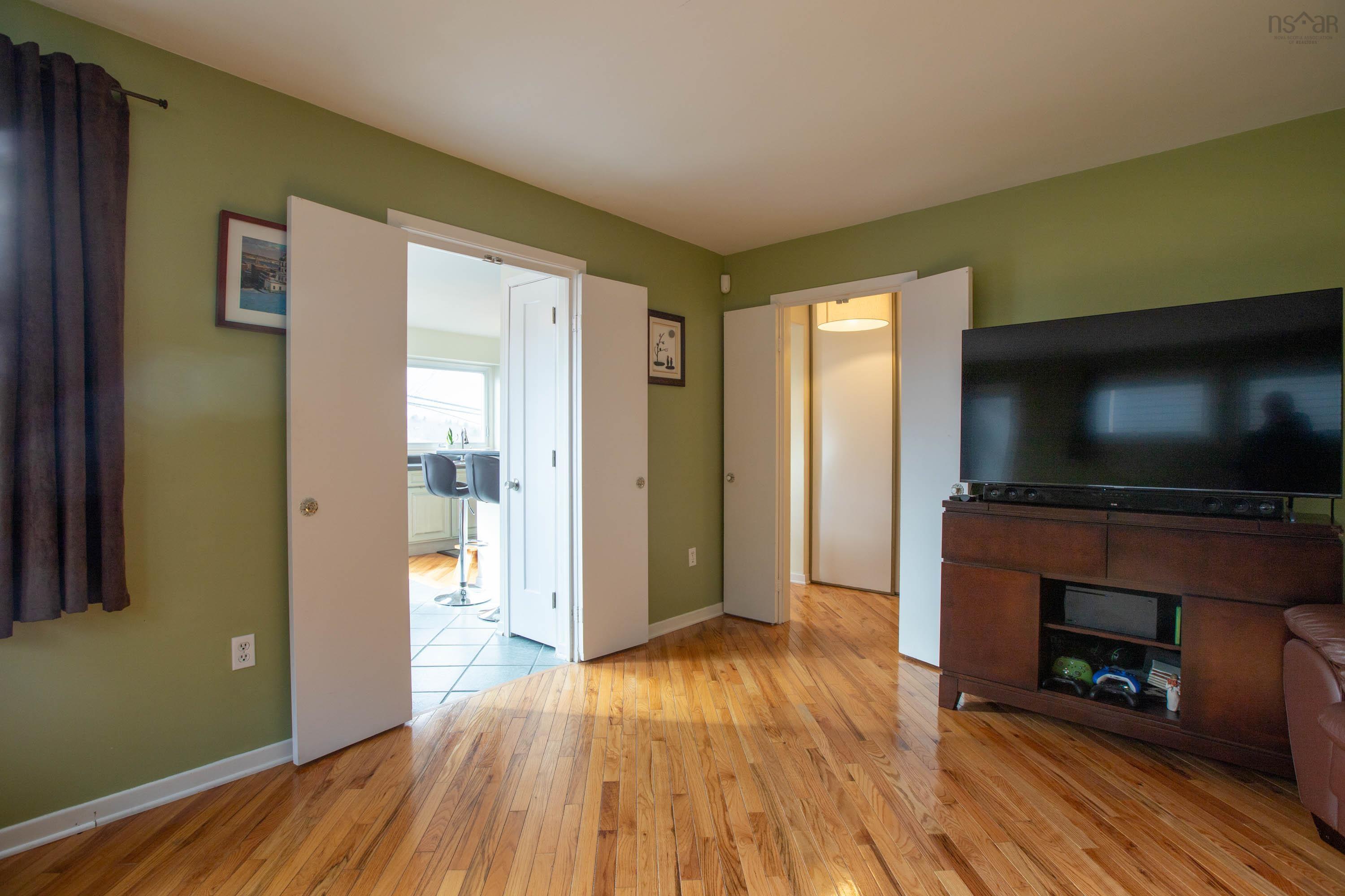 79 Bayview Road photo #16