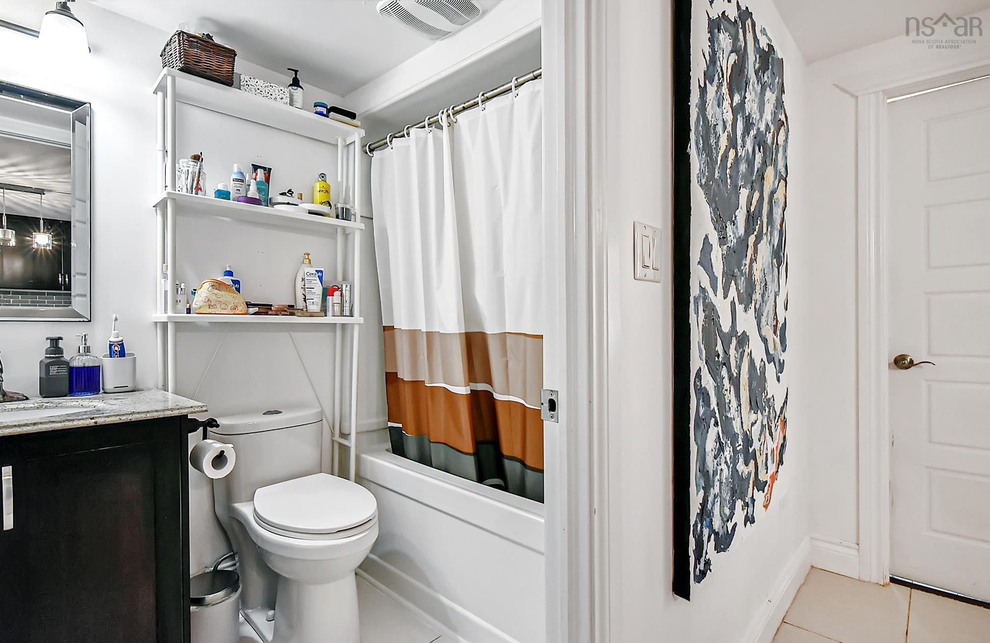1408 6369 Coburg Road photo #14