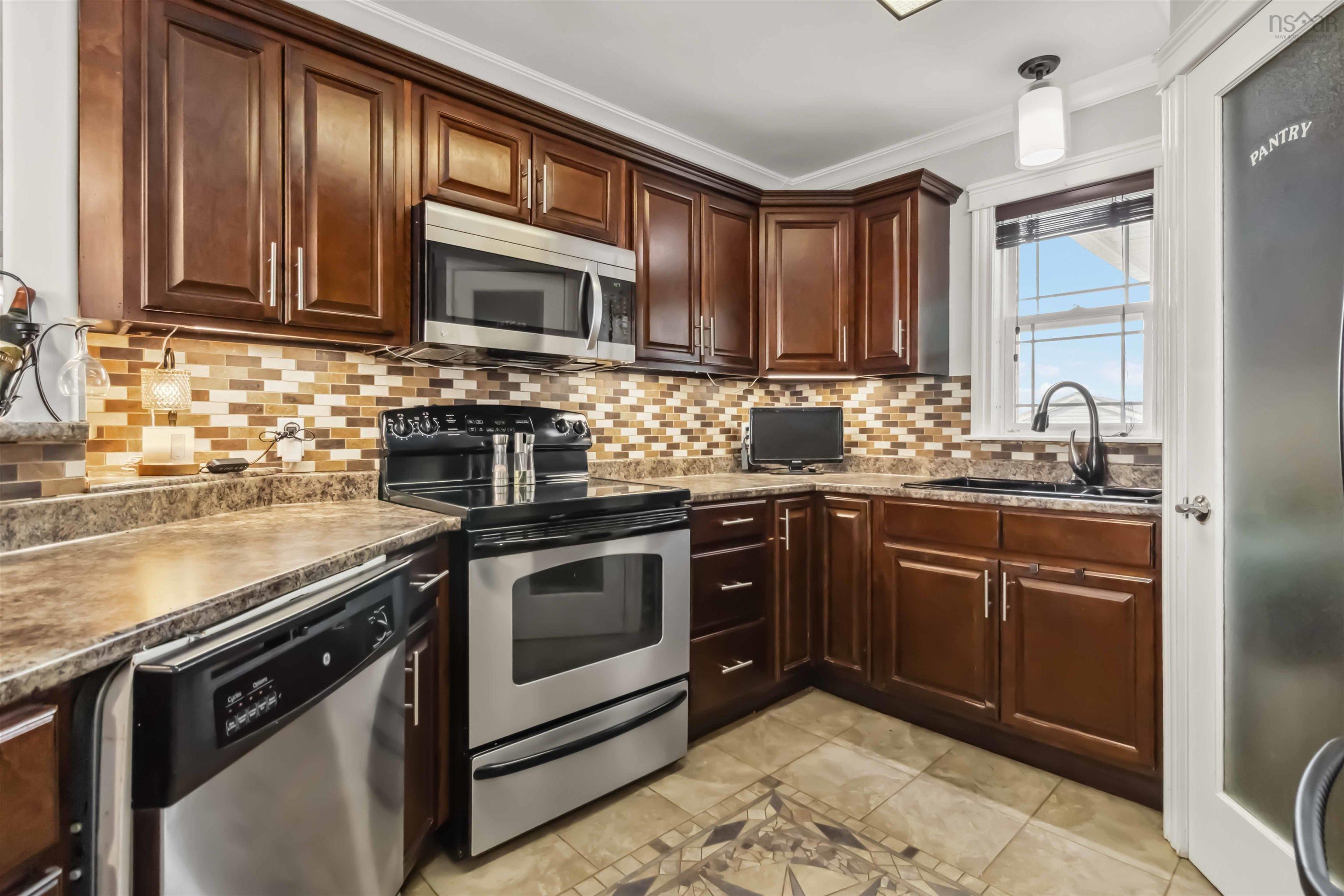 53 Grono Road photo #14