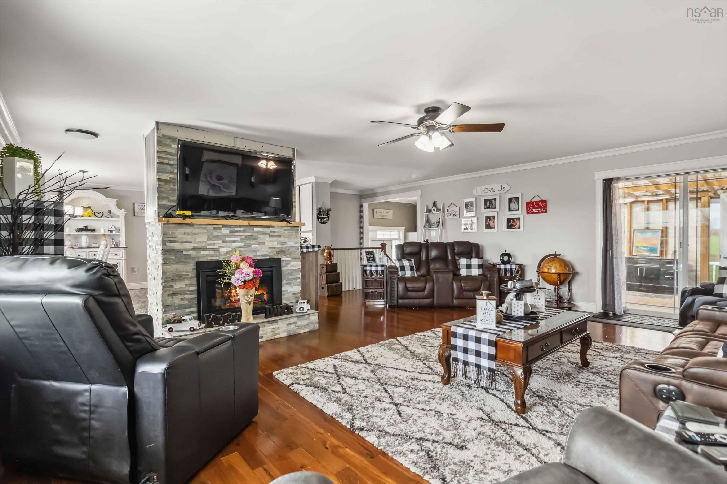 53 Grono Road photo #10