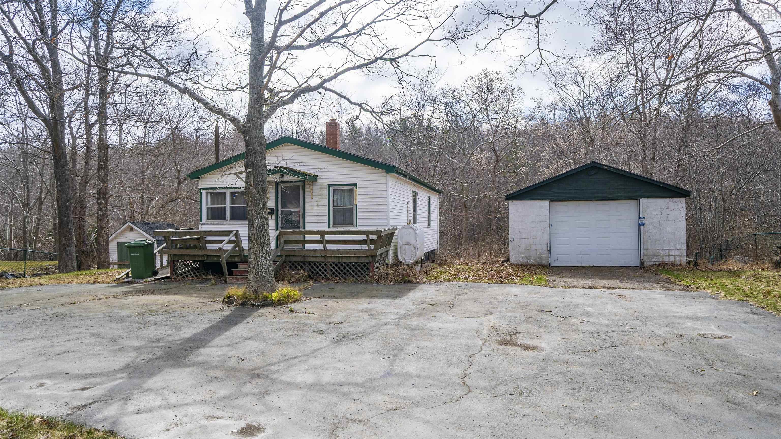 379 ROCKY LAKE DR, BEDFORD, NS