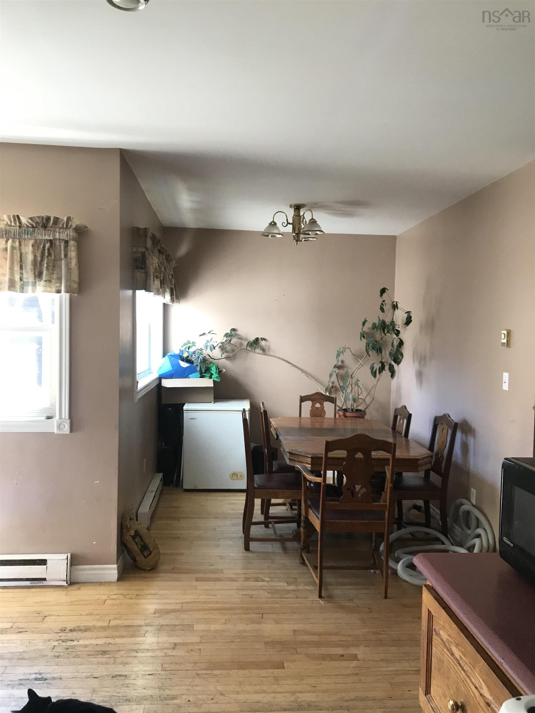 6546 Almon Street photo #3