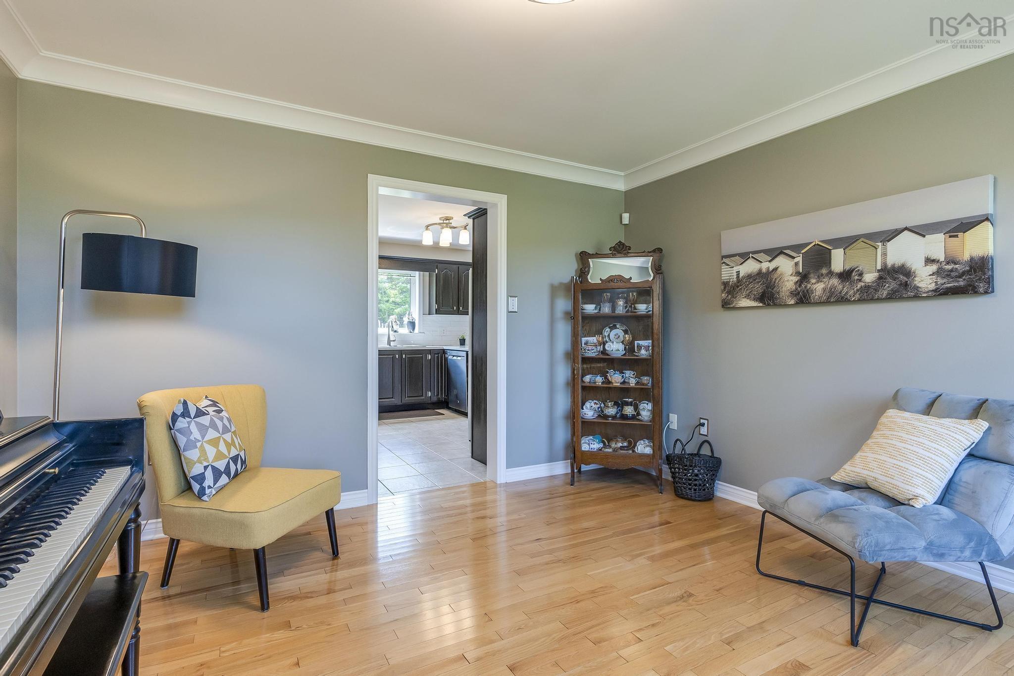 36 George Samuel Drive photo #4