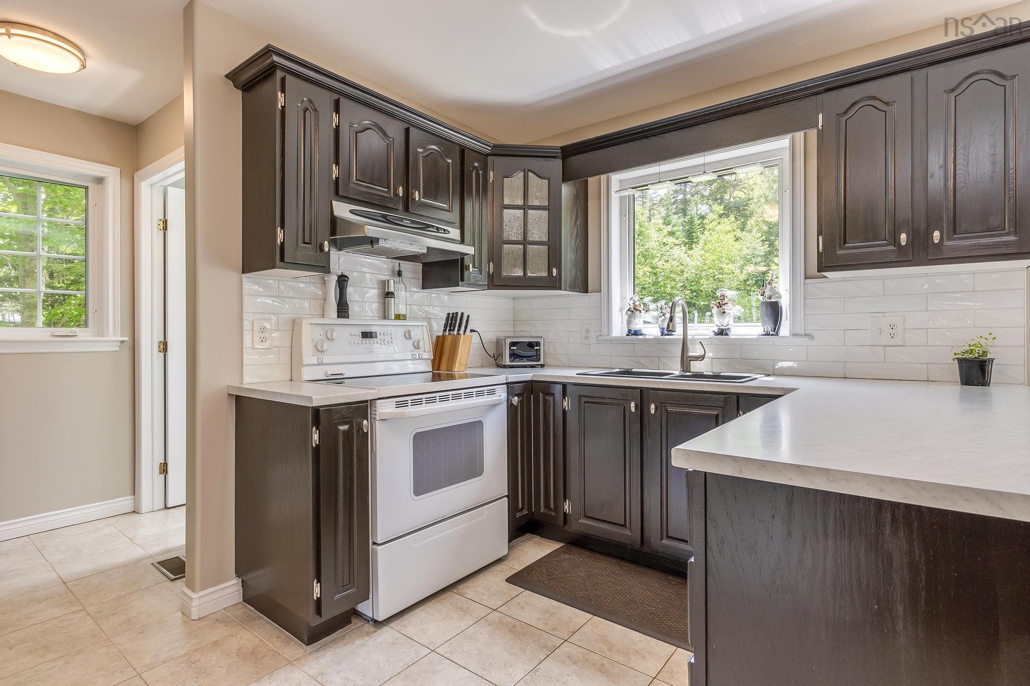 36 George Samuel Drive photo #8