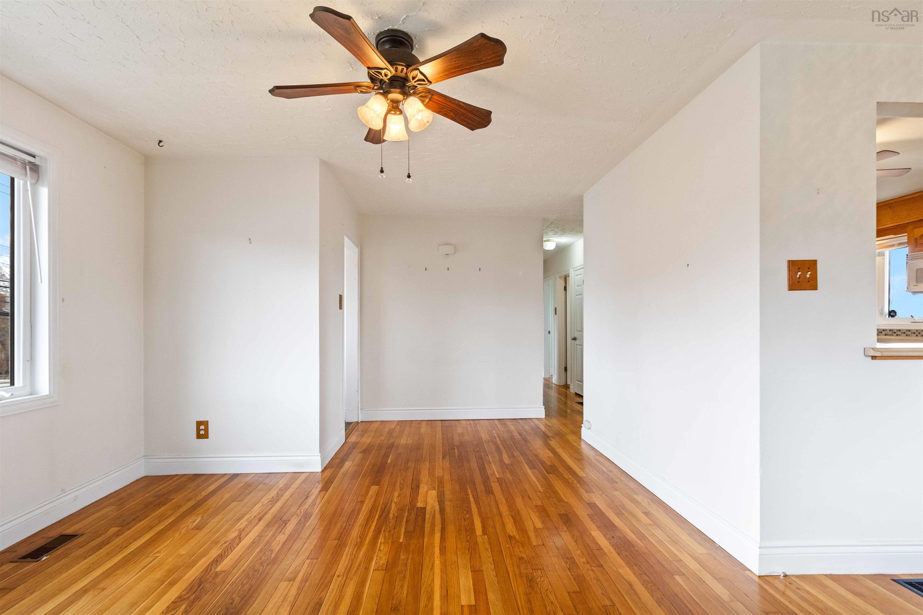 86 Mount Edward Road photo #13