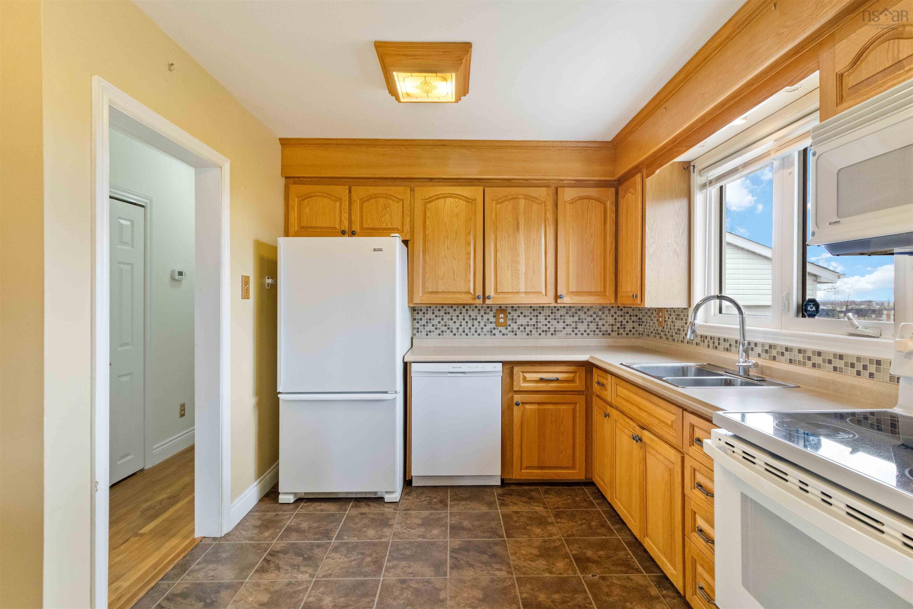 86 Mount Edward Road photo #29