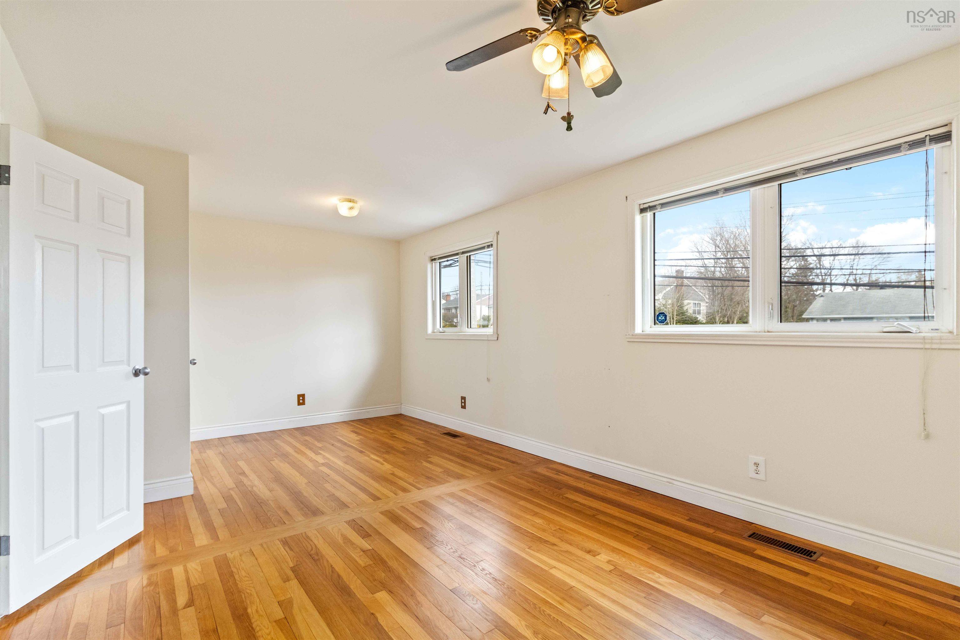 86 Mount Edward Road photo #32