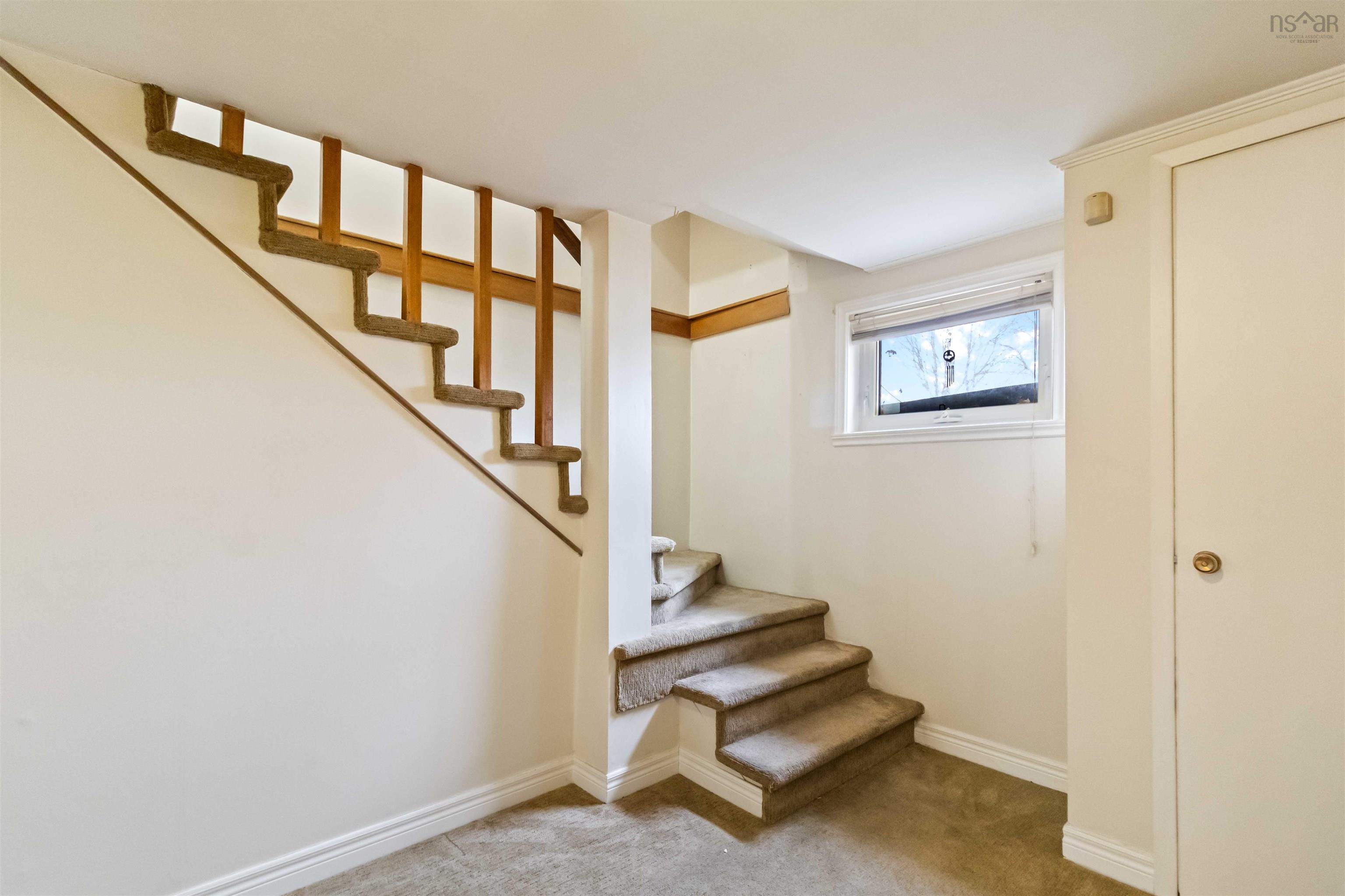 86 Mount Edward Road photo #35