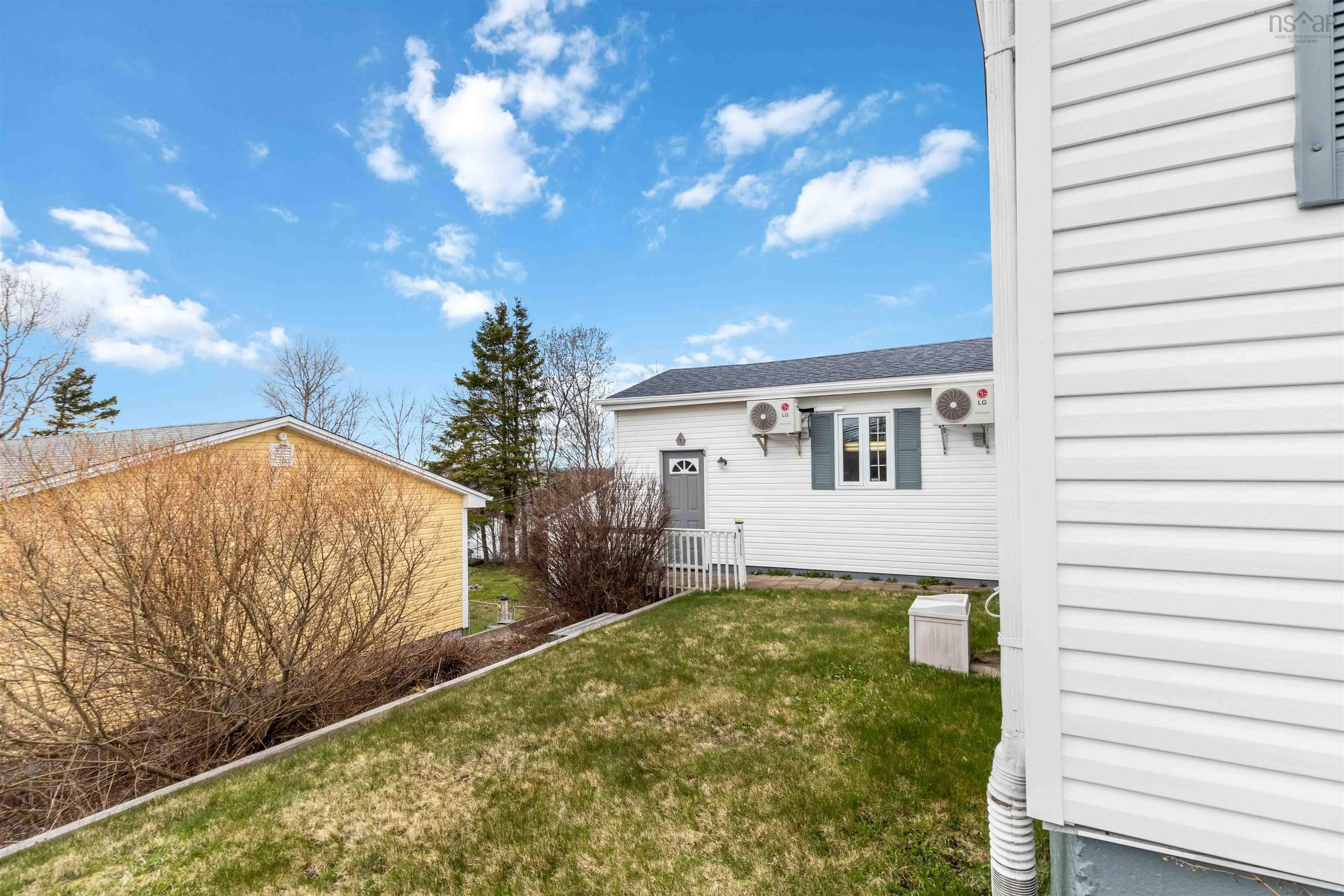 86 Mount Edward Road photo #48
