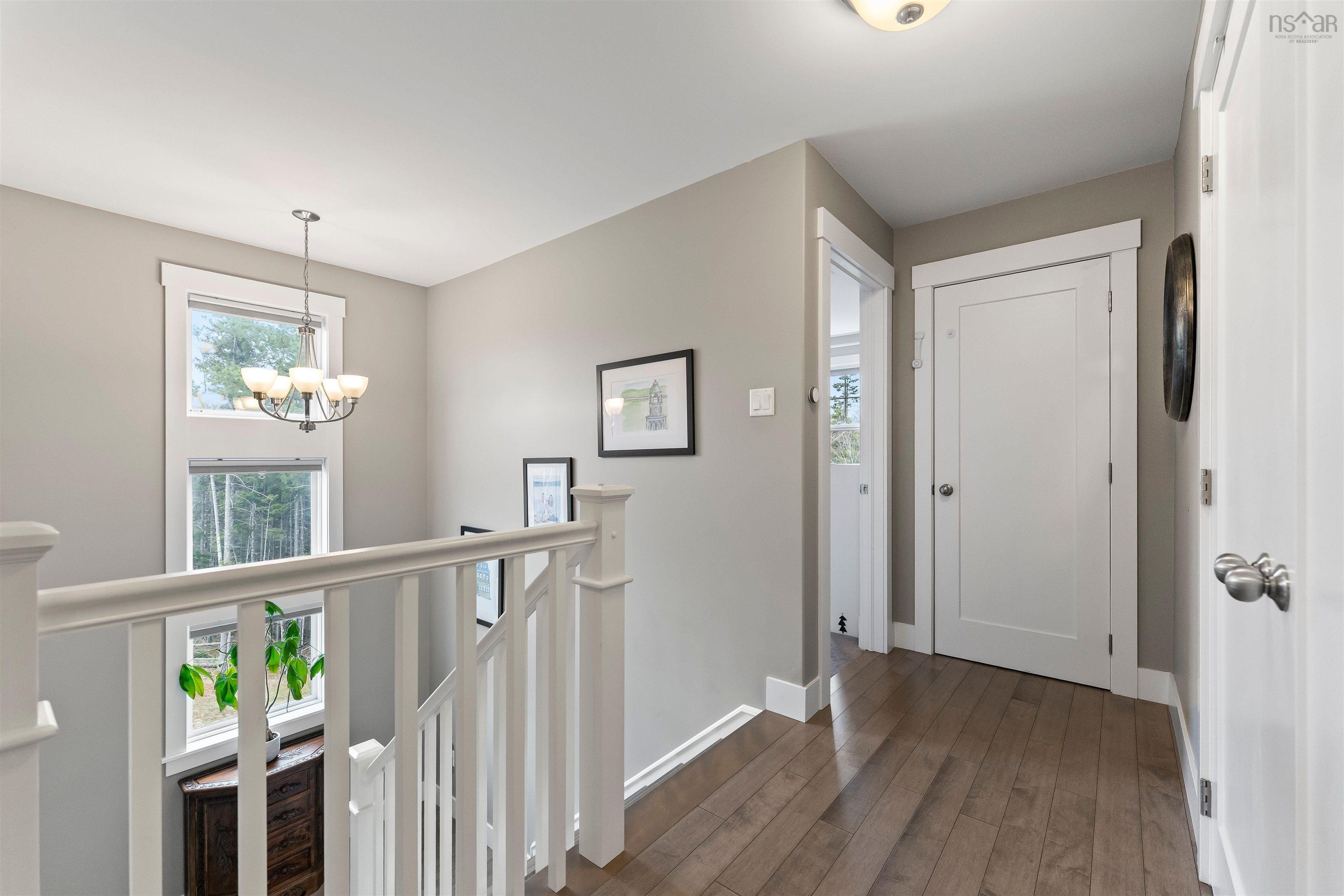 147 Henry Avenue photo #19