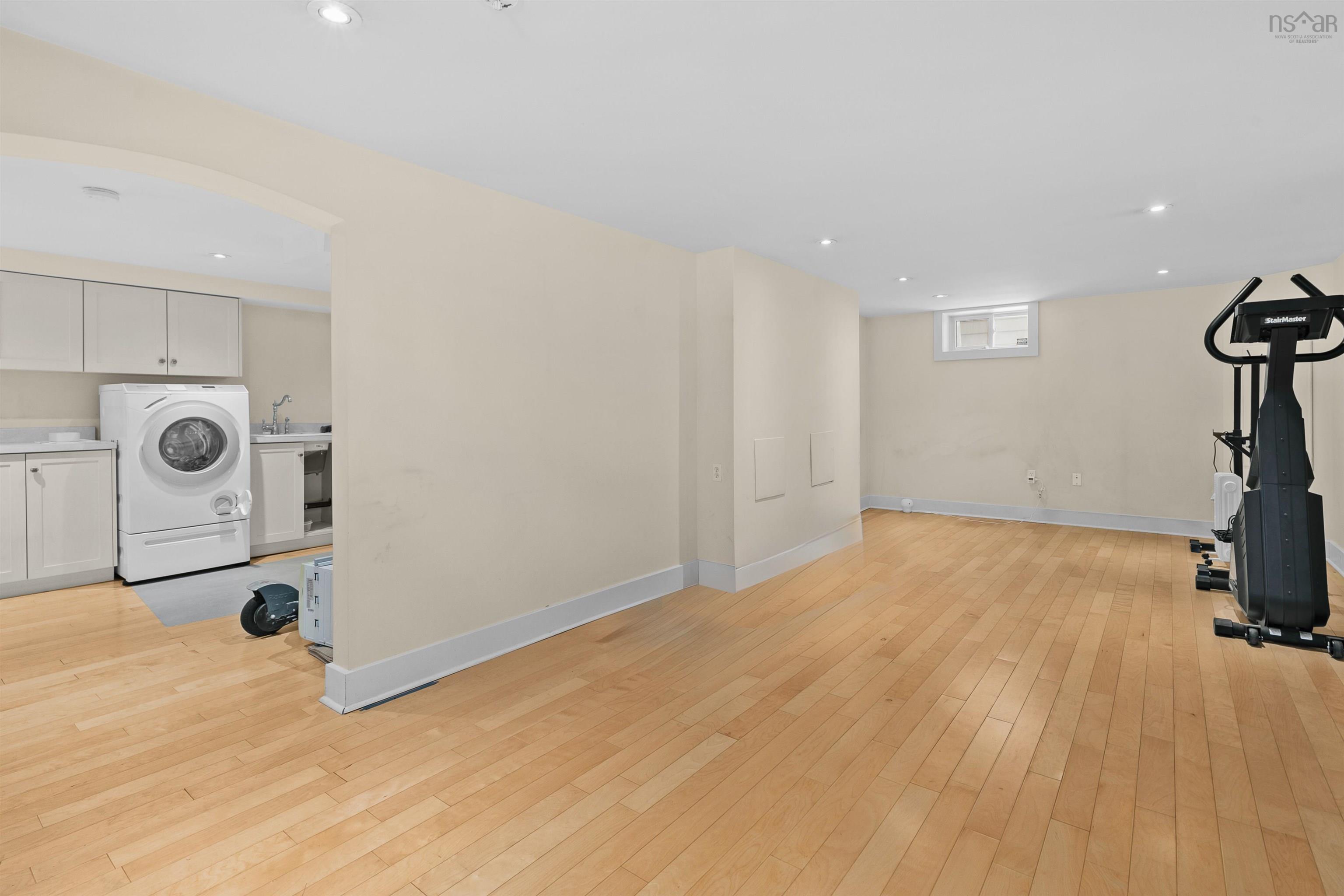 6540 Geldert Street photo #29