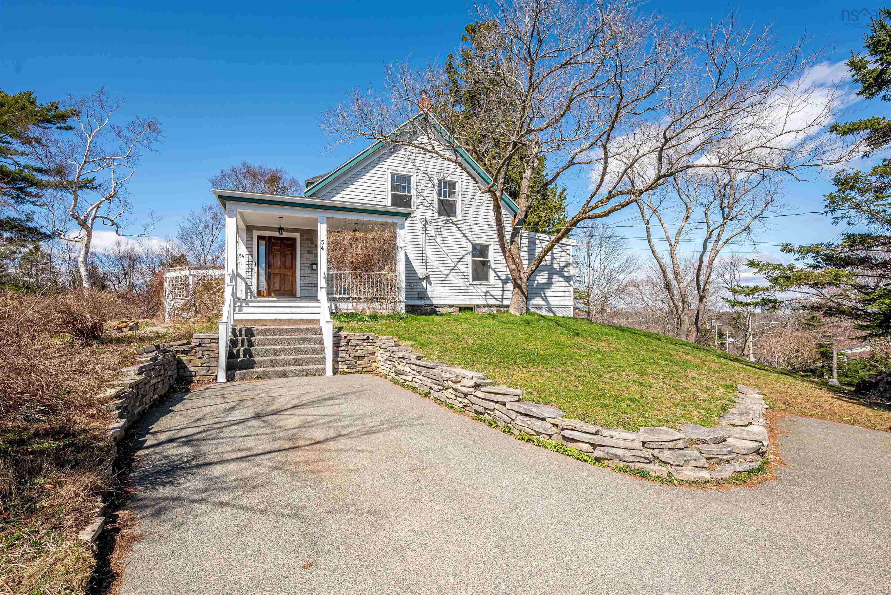 54 Parkhill Road photo #2