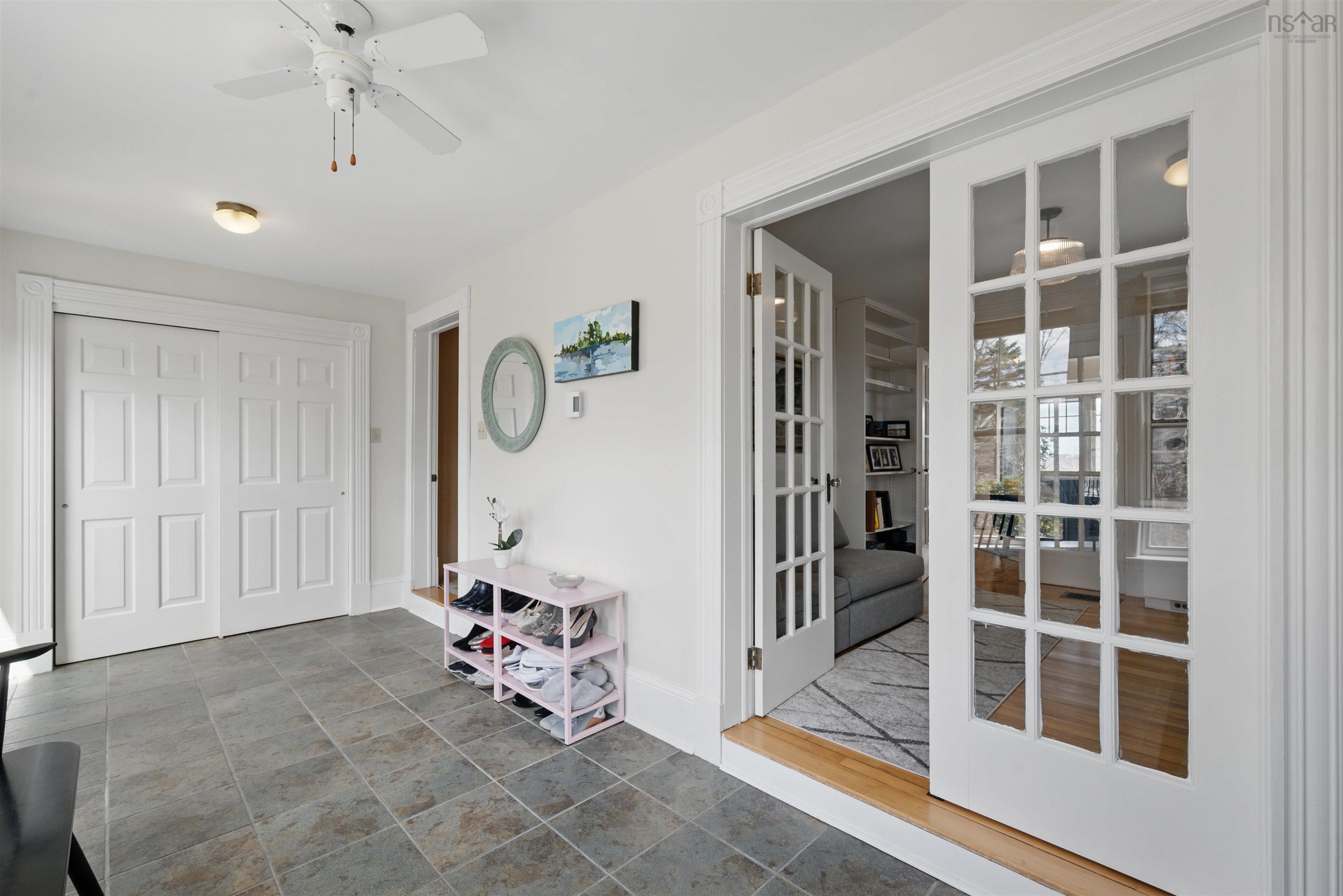 54 Parkhill Road photo #15