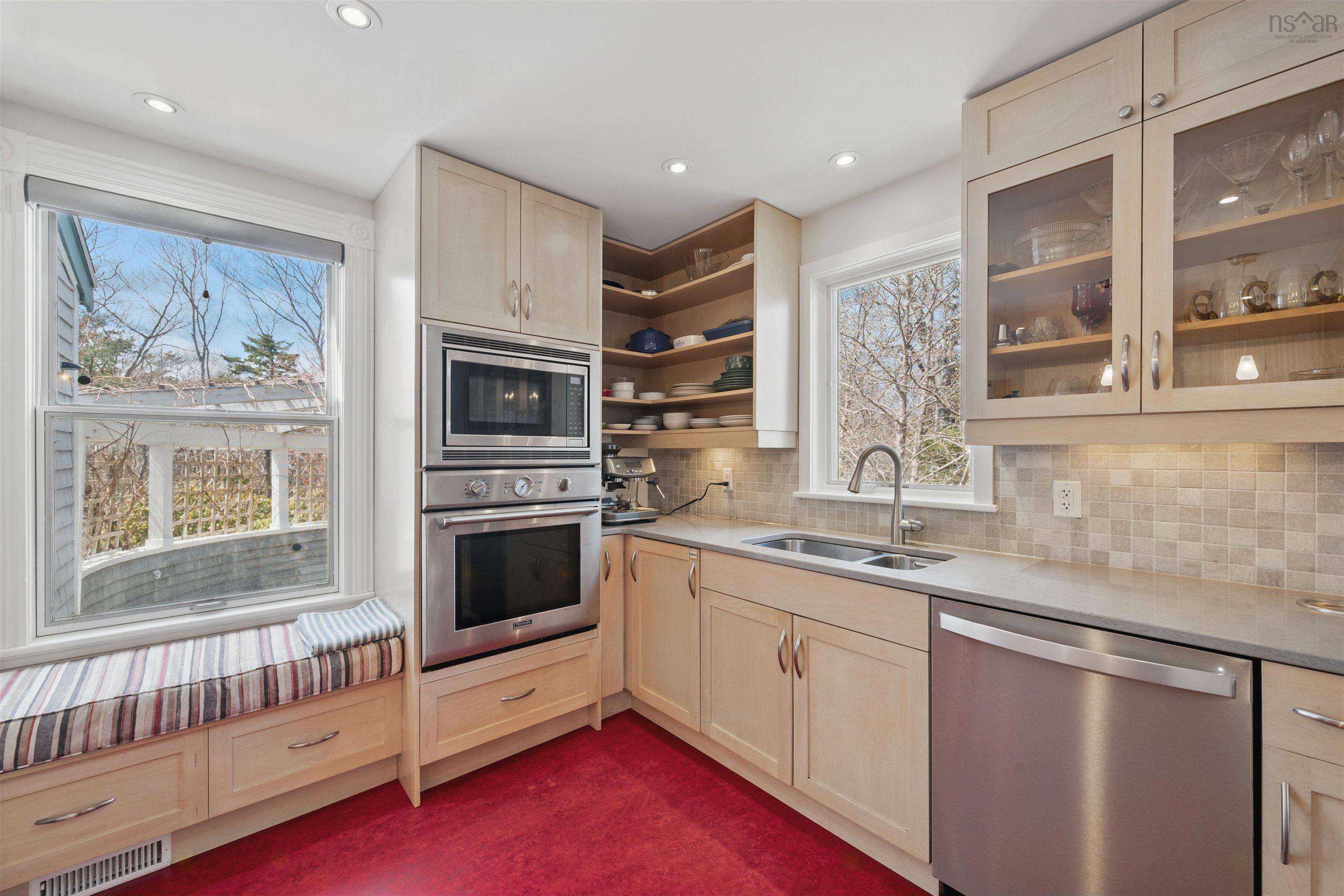 54 Parkhill Road photo #18