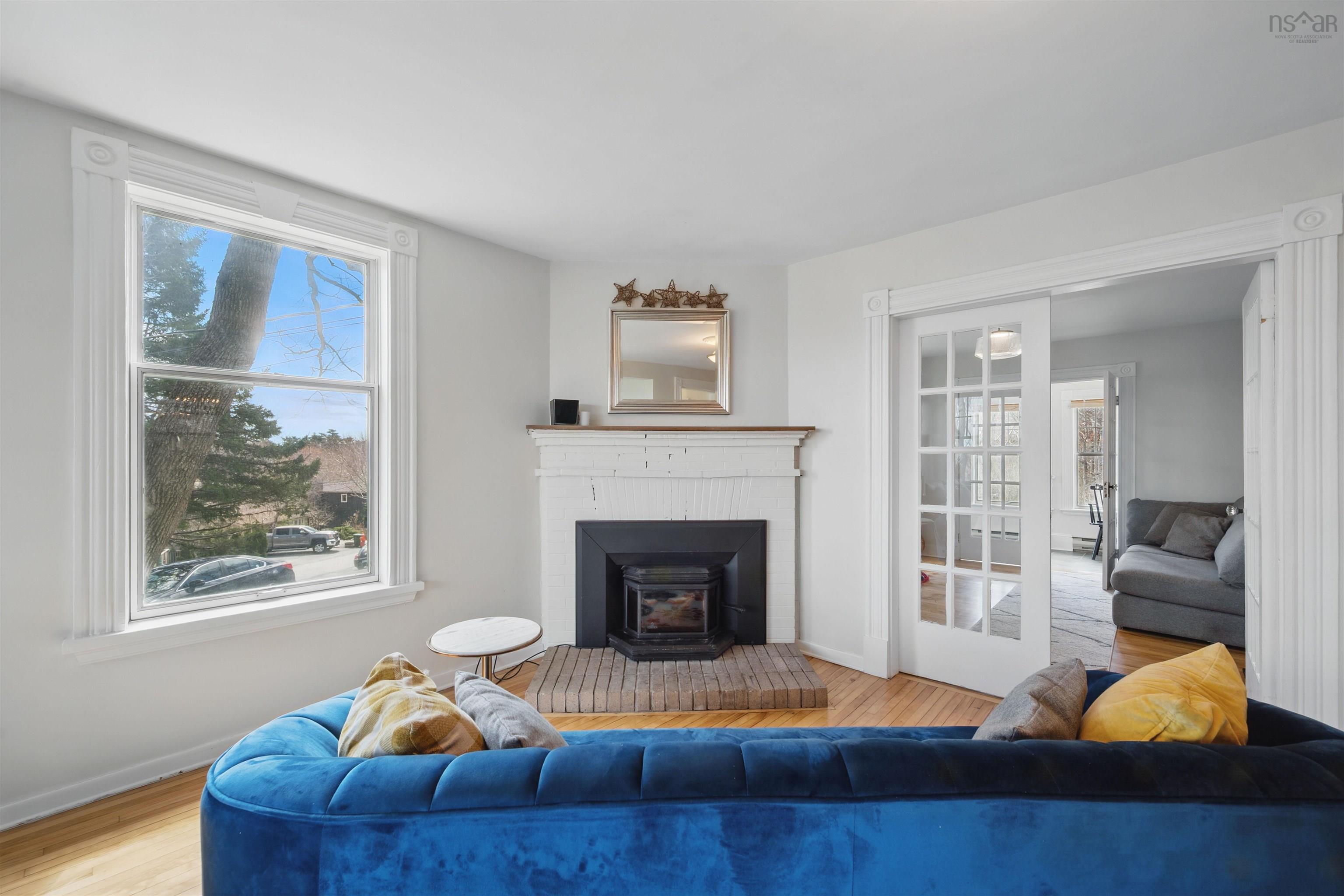 54 Parkhill Road photo #25