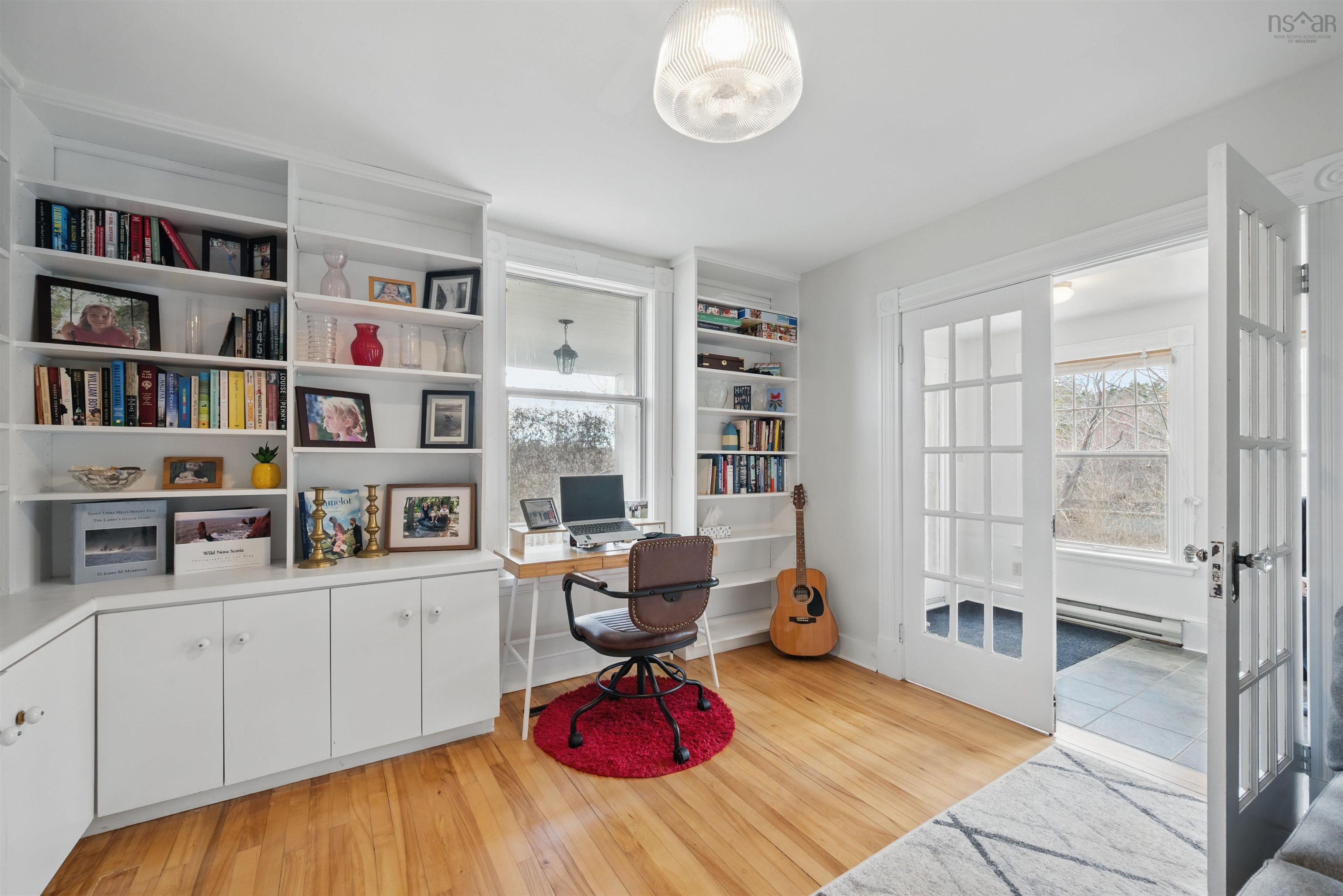 54 Parkhill Road photo #28