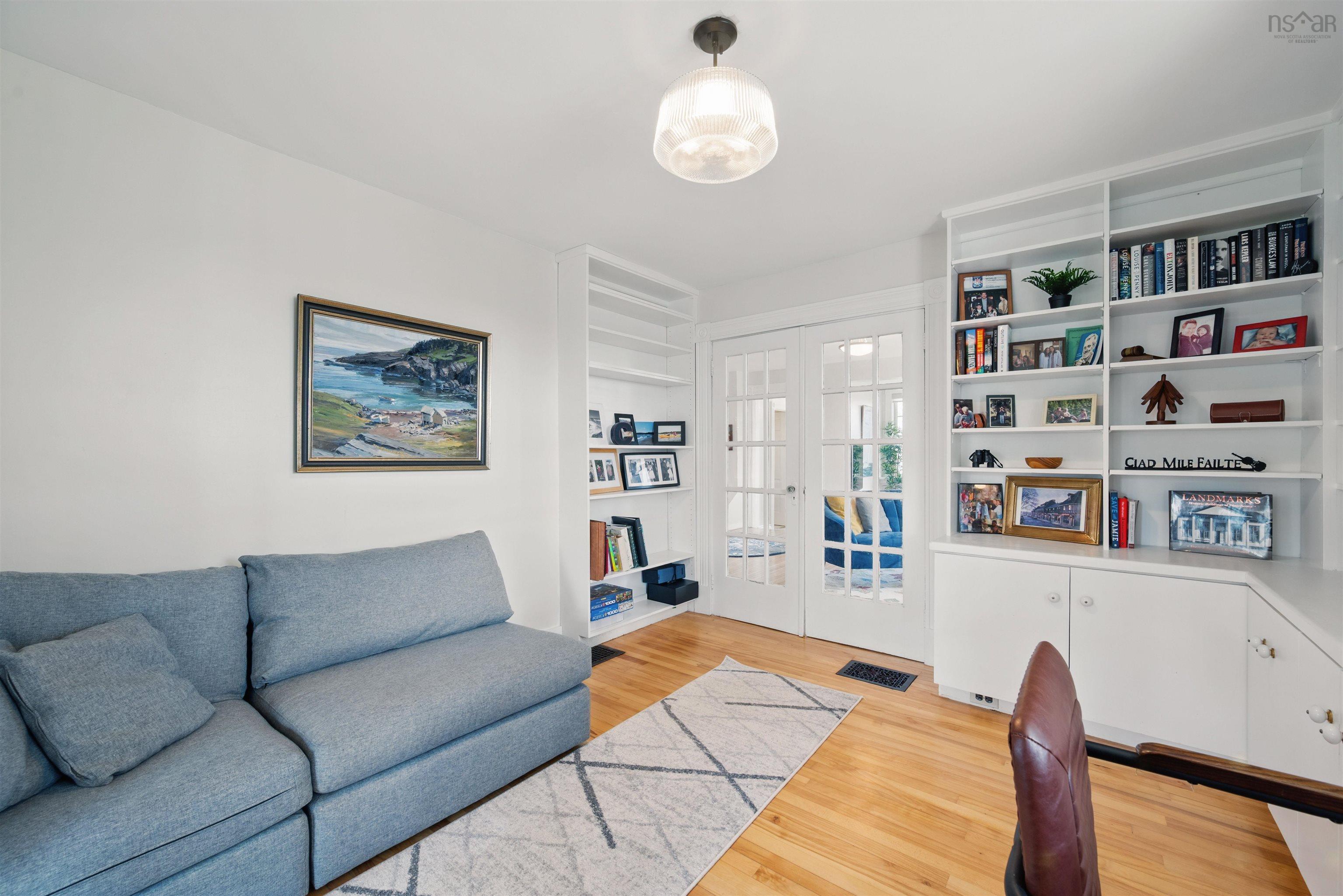 54 Parkhill Road photo #30