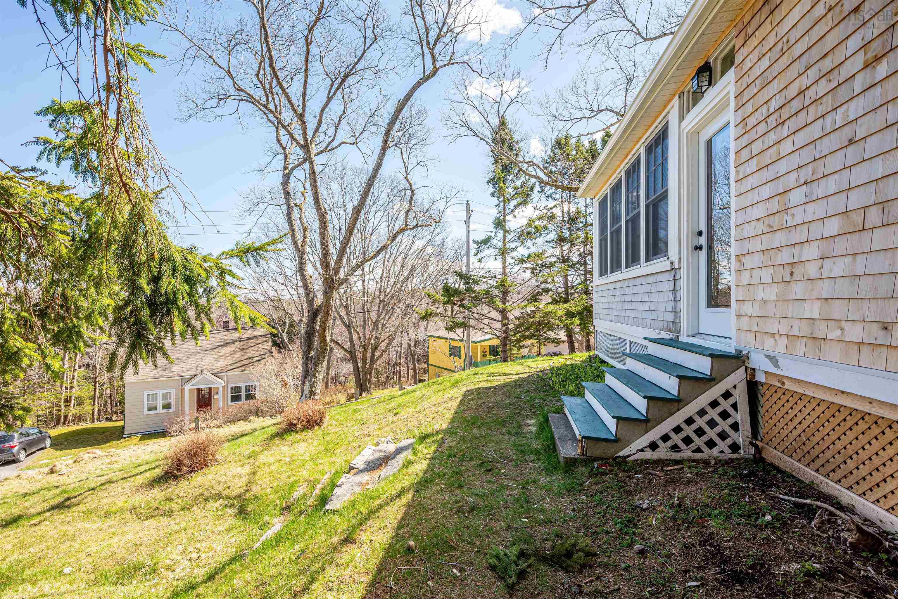 54 Parkhill Road photo #8