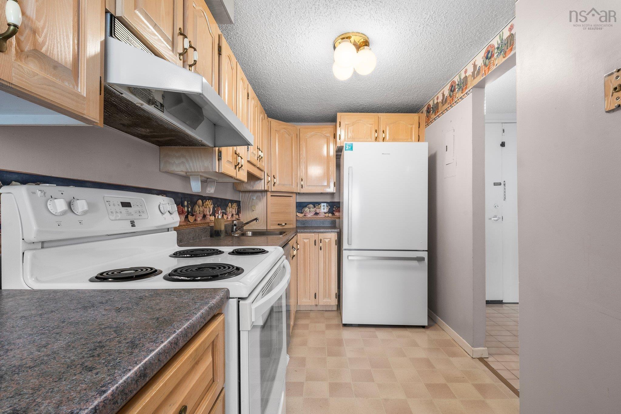 1706 6369 Coburg Road photo #14