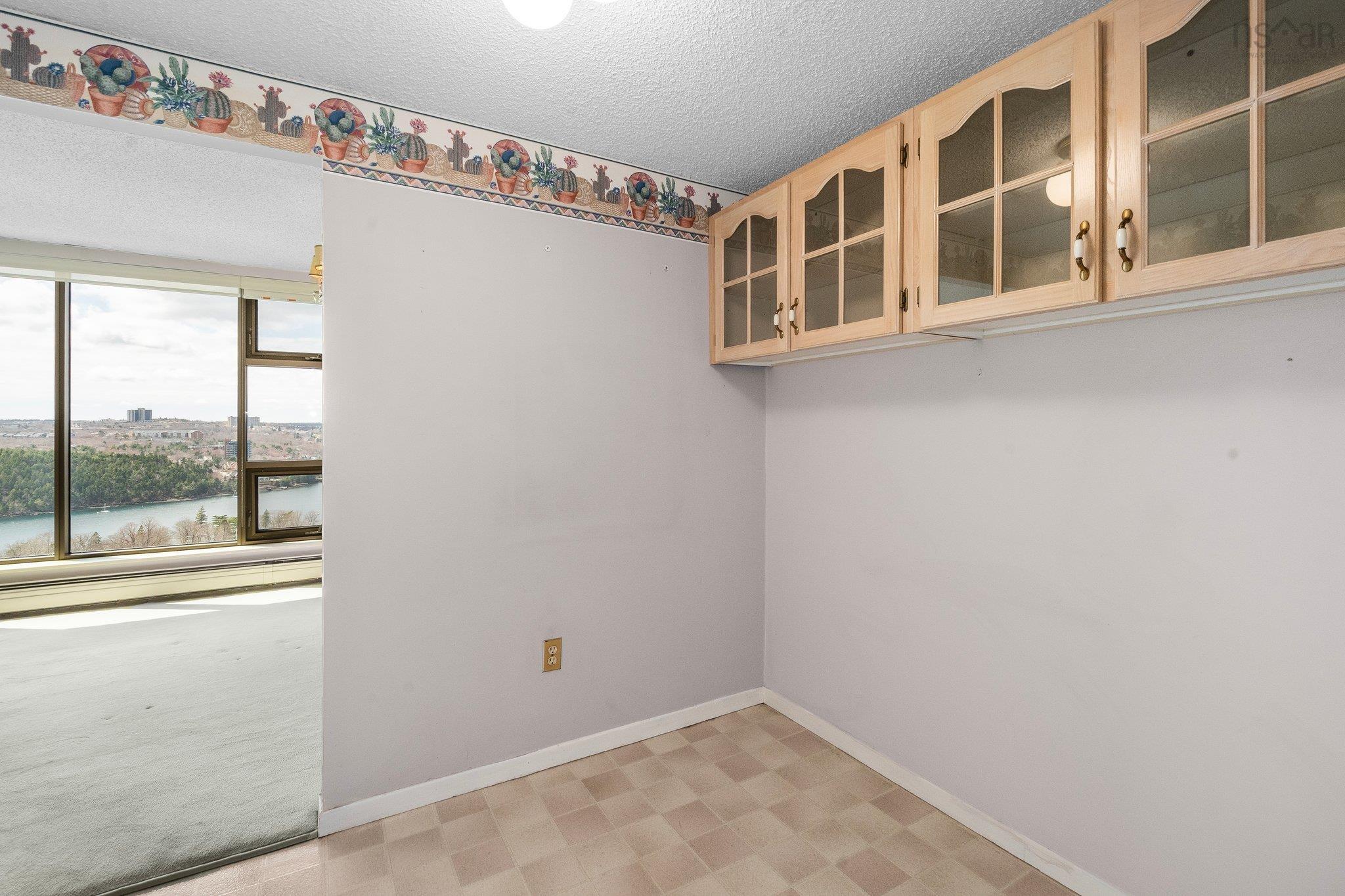 1706 6369 Coburg Road photo #16